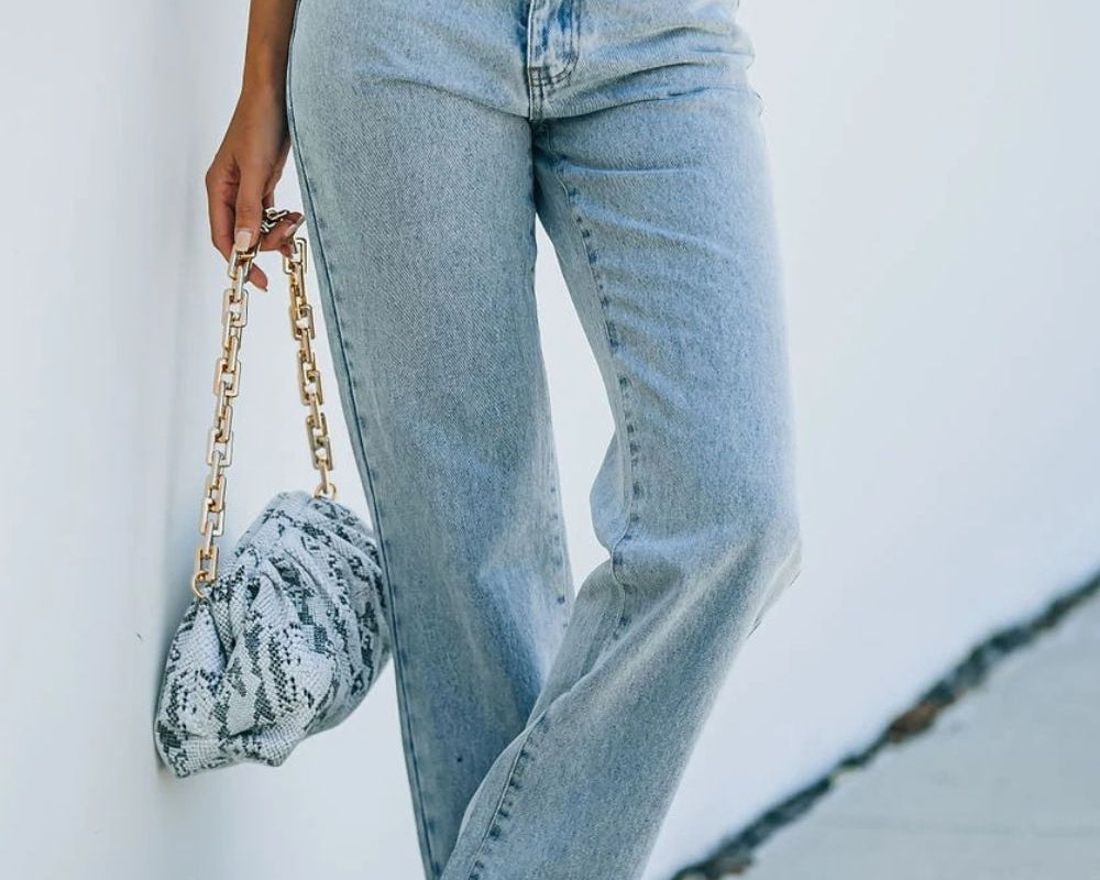 NEWYORKLISTED STYLE COLLECTION: Side Slit Boot Cut Jeans