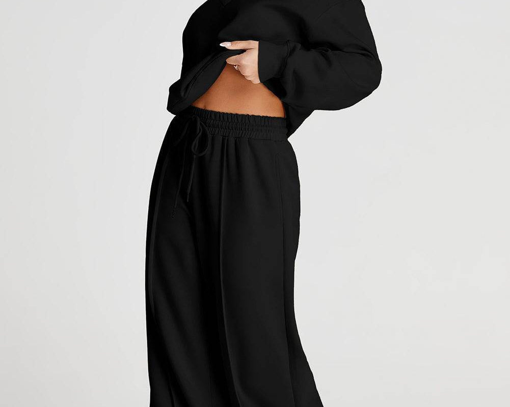 NEWYORKLISTED STYLE COLLECTION: V-Neck Long Sleeve Top and Pants Active Set - NEWYORKLISTED