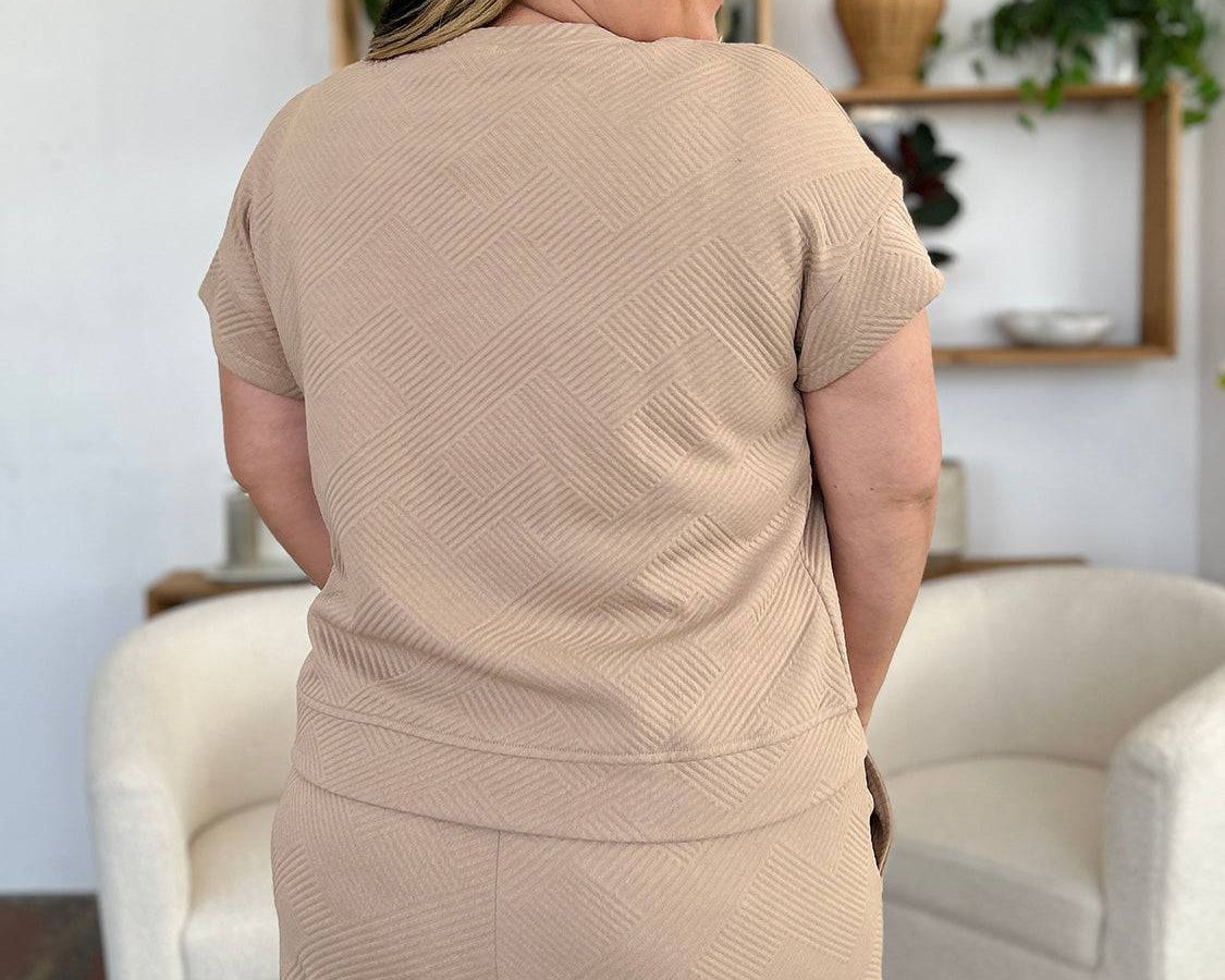 NEWYORKLISTED STYLE COLLECTION: Short Sleeve T-Shirt and Drawstring Shorts Set - NEWYORKLISTED