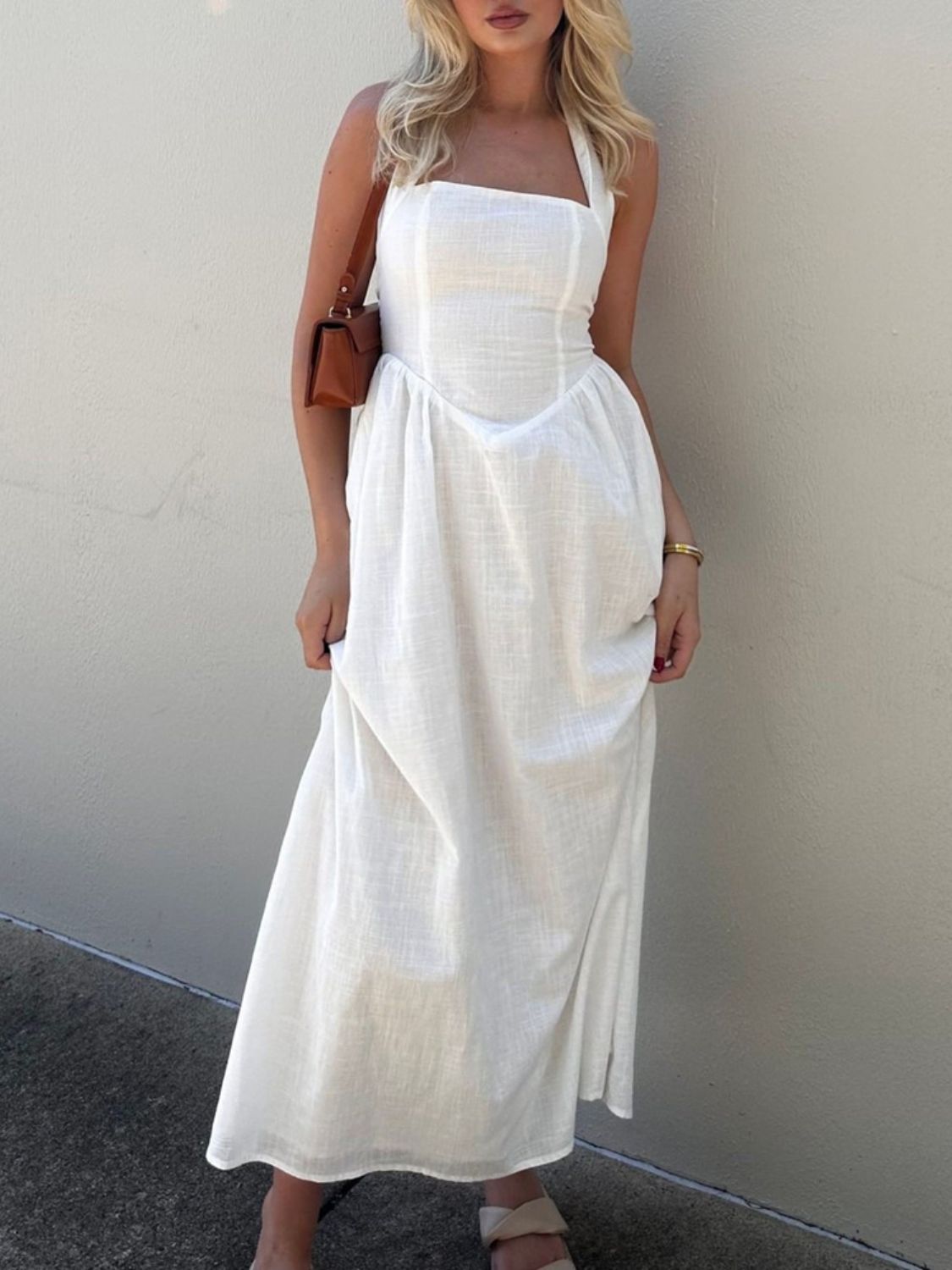 NEWYORKLISTED STYLE COLLECTION: Ruched Halter Neck Midi Dress - NEWYORKLISTED