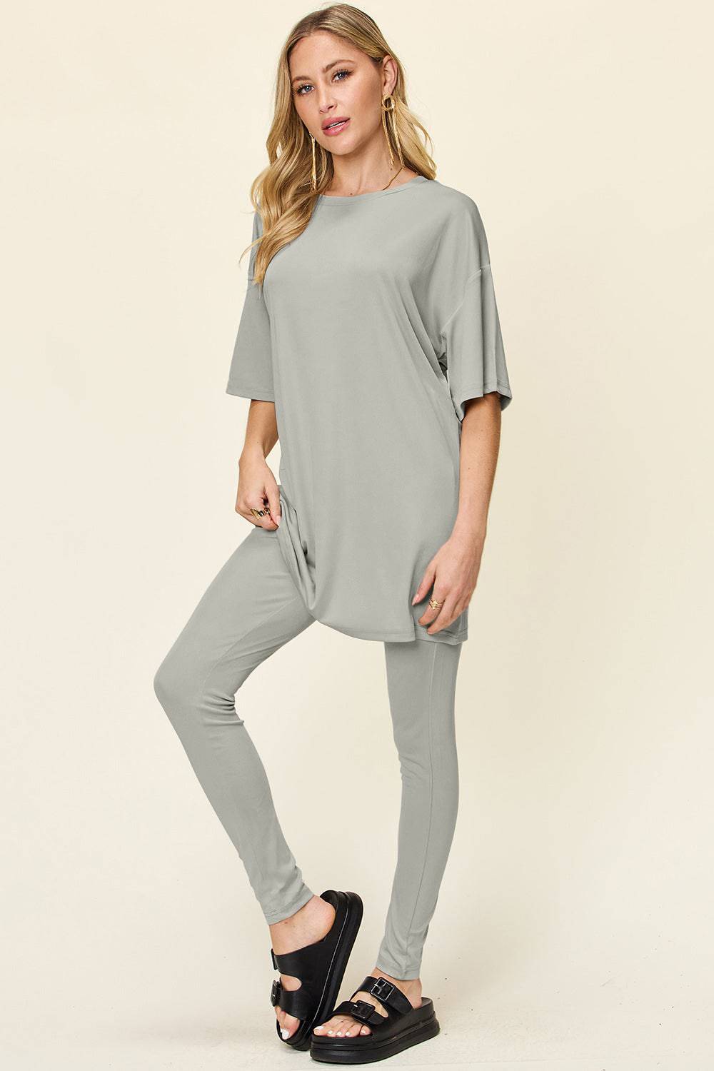 NEWYORKLISTED STYLE COLLECTION: Round Neck Dropped Shoulder T-Shirt and Leggings Set - NEWYORKLISTED