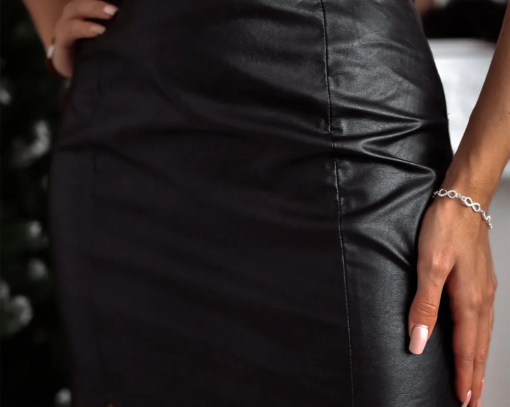 NEWYORKLISTED STYLE COLLECTION: Sleek Faux Leather Mini Skirt with Chic City Edge