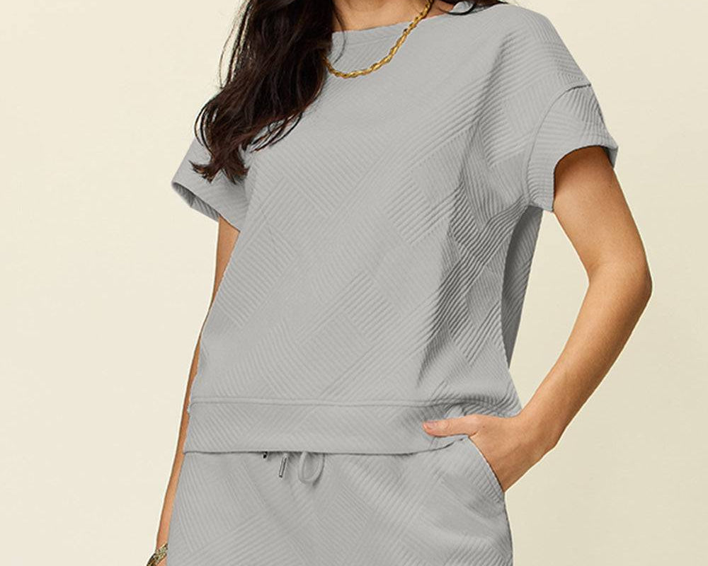 NEWYORKLISTED STYLE COLLECTION: Short Sleeve T-Shirt and Drawstring Shorts Set - NEWYORKLISTED