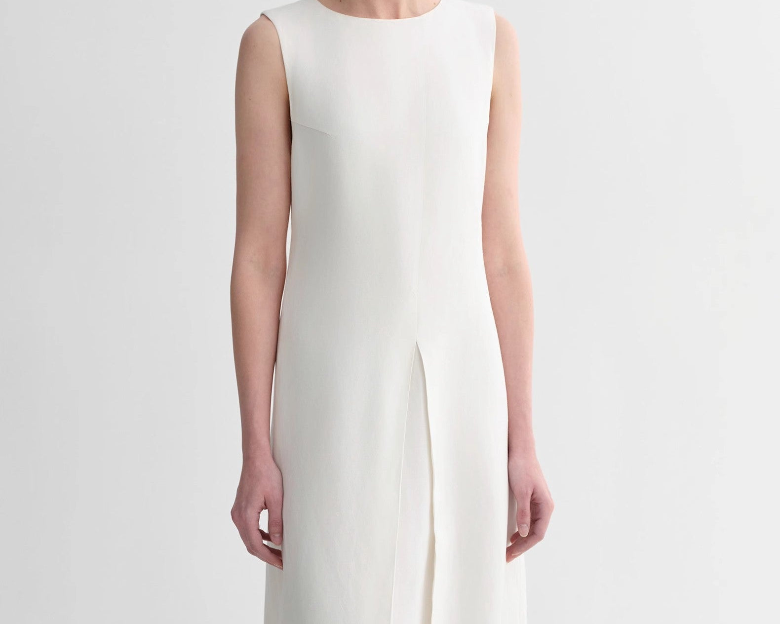 Mulberry Silk Sleeveless Round Neck Oblique Pleated A-Line White Dress - NEWYORKLISTED