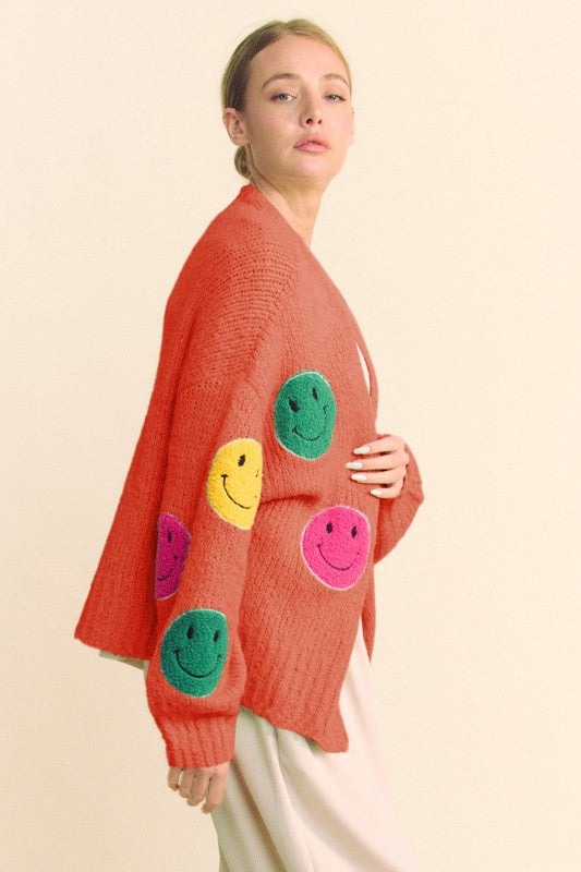 NEWYORKLISTED STYLE COLLECTION: Fuzzy Smiley Face Open-Front Cardigan - NEWYORKLISTED