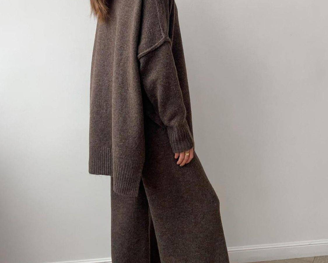 NEWYORKLISTED STYLE COLLECTION: Turtleneck Long Sleeve Top and Pants Sweater Set - NEWYORKLISTED