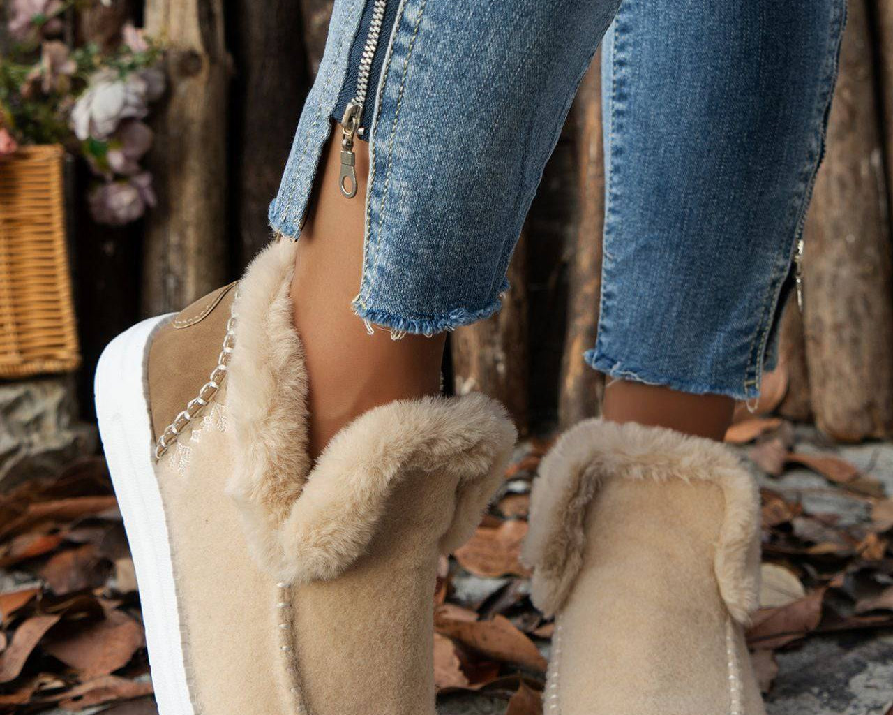 NEWYORKLISTED STYLE COLLECTION: Furry Suede Comfort Flats - NEWYORKLISTED