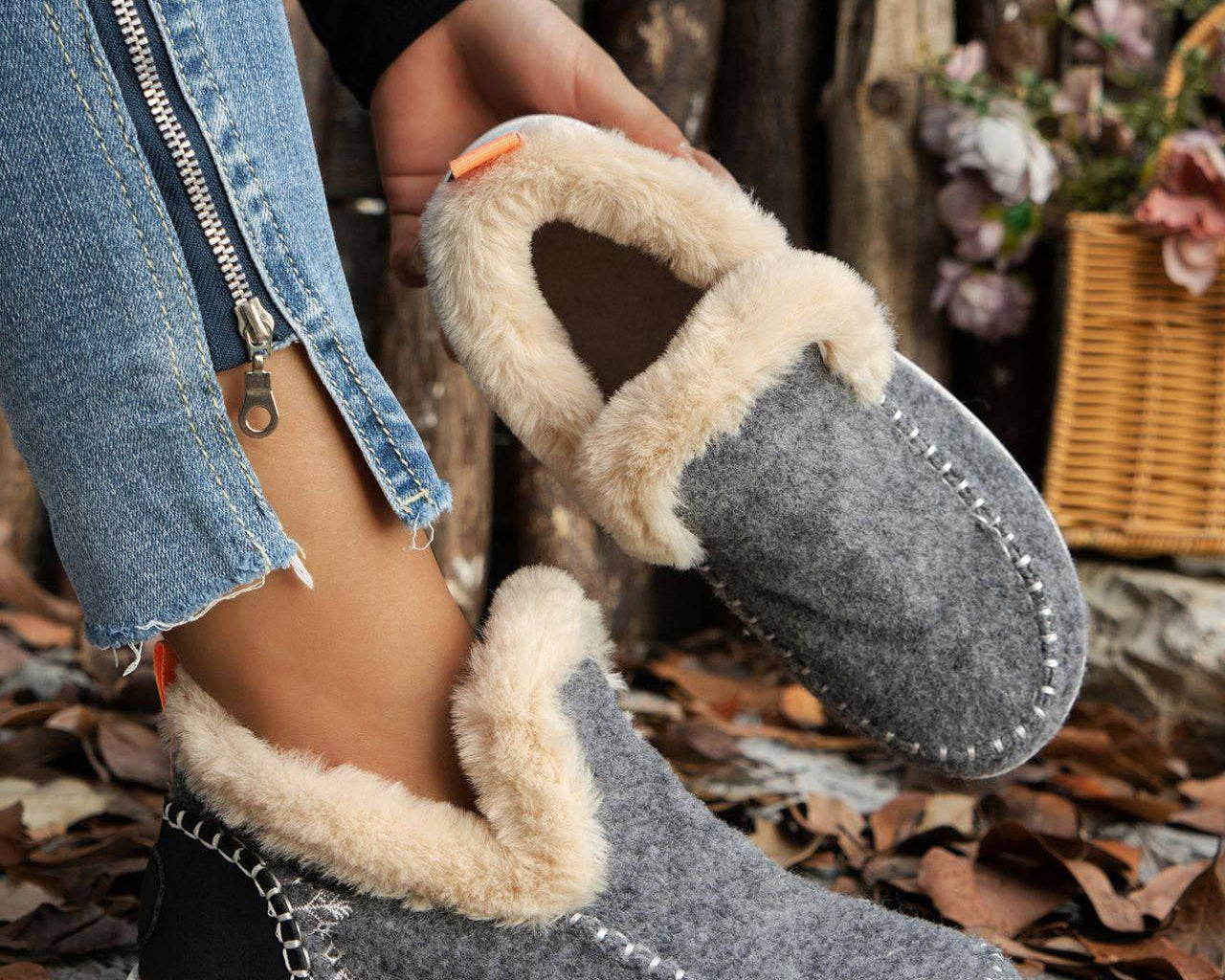 NEWYORKLISTED STYLE COLLECTION: Furry Suede Comfort Flats - NEWYORKLISTED