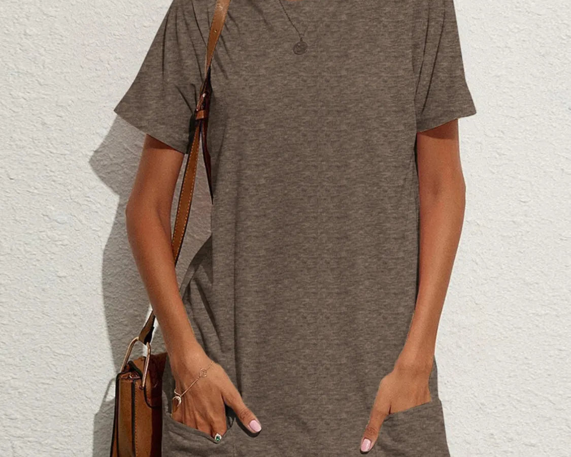 NEWYORKLISTED STYLE COLLECTION: Pocketed Round Neck Short Sleeve Dress