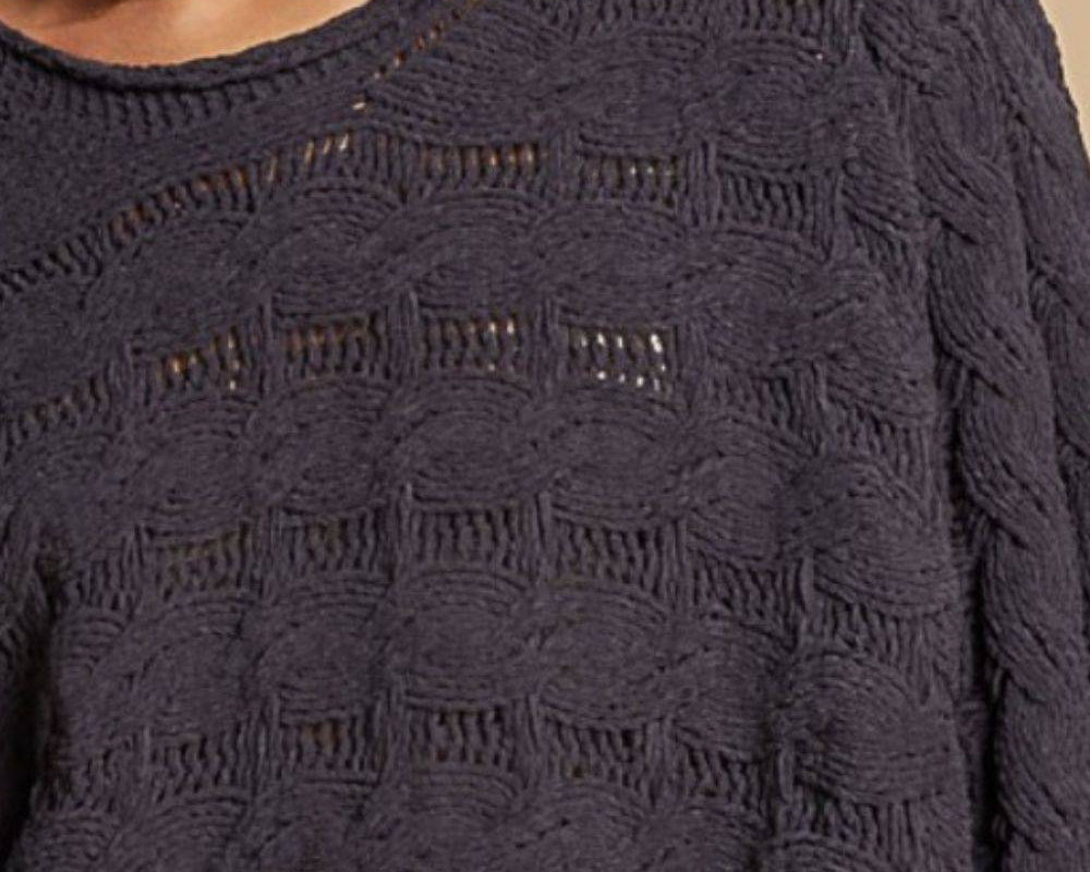 NEWYORKLISTED STYLE COLLECTION: Round Neck Cable Knit Cropped Sweater - NEWYORKLISTED