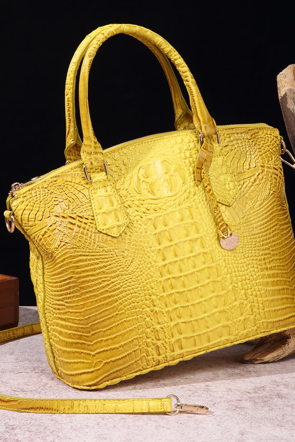 NEWYORKLISTED STYLE COLLECTION: Vegan Leather Crocodile Pattern Handbag - NEWYORKLISTED