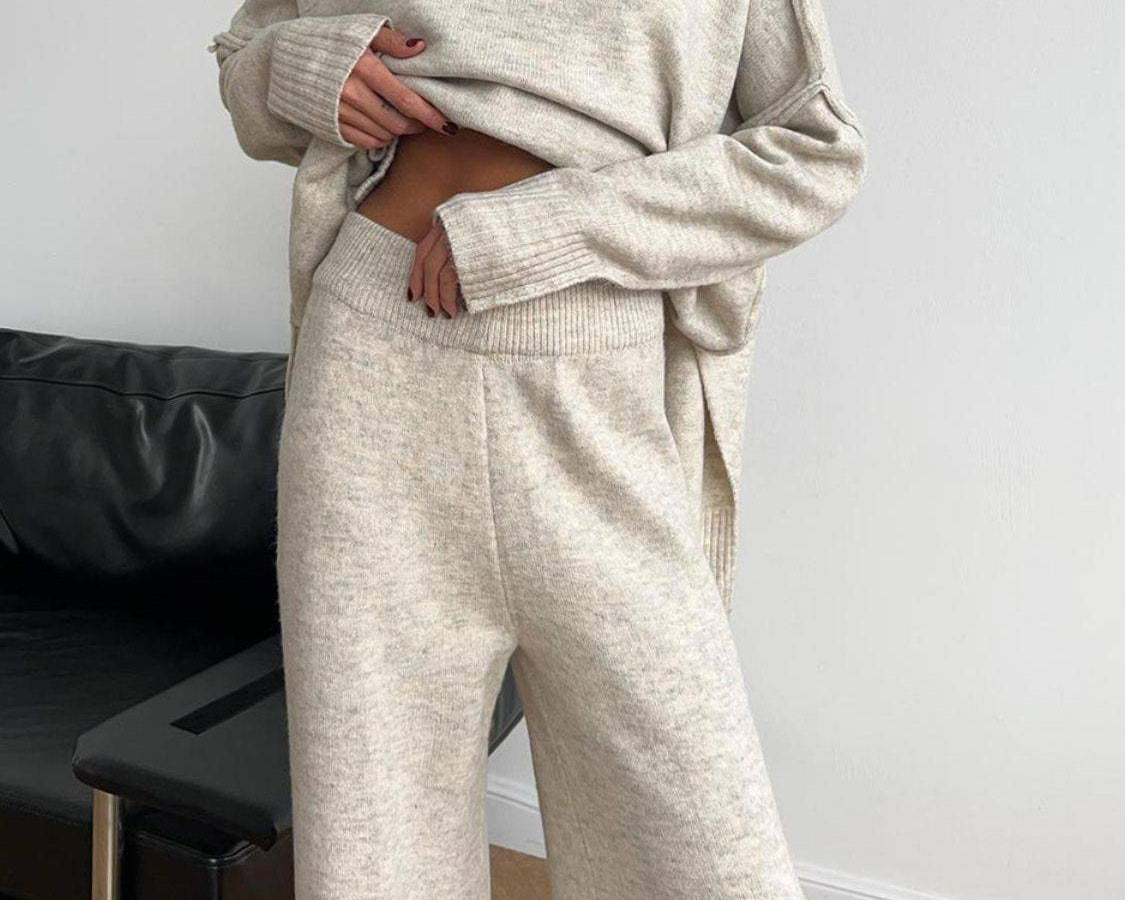 NEWYORKLISTED STYLE COLLECTION: Turtleneck Long Sleeve Top and Pants Sweater Set - NEWYORKLISTED