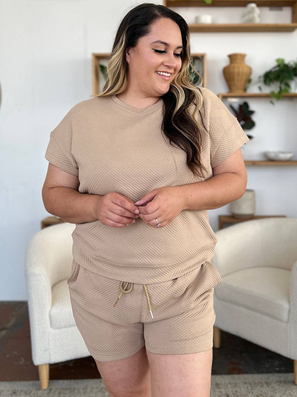 NEWYORKLISTED STYLE COLLECTION: Short Sleeve T-Shirt and Drawstring Shorts Set - NEWYORKLISTED