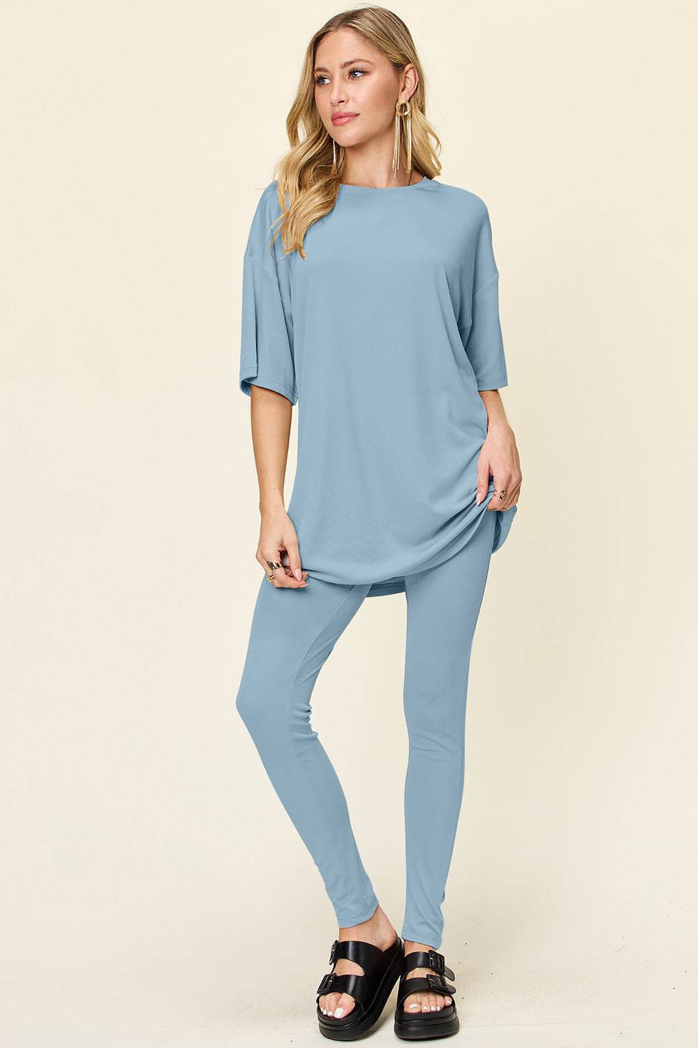 NEWYORKLISTED STYLE COLLECTION: Round Neck Dropped Shoulder T-Shirt and Leggings Set - NEWYORKLISTED