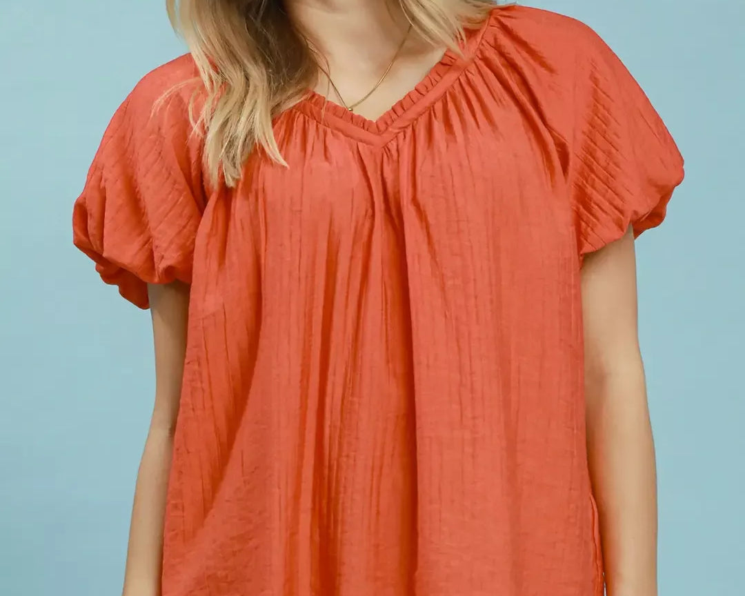 NEWYORKLISTED STYLE COLLECTION: Umgee Gathered V-Neck Top – Flowy Coral Blouse