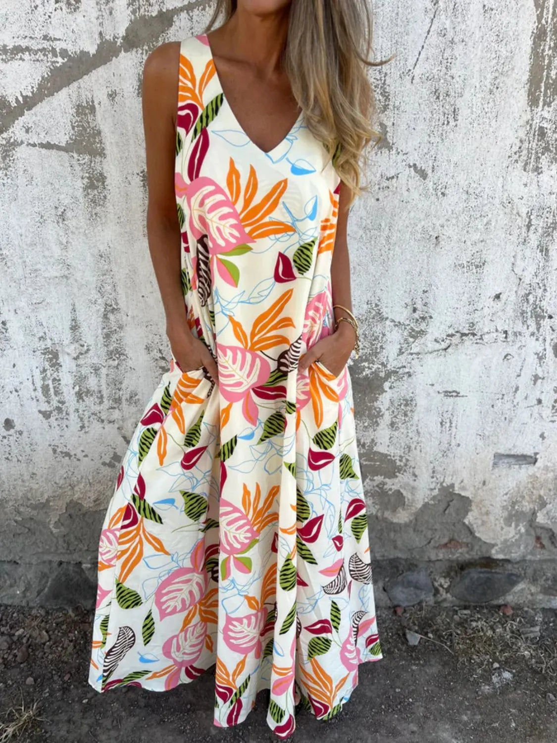 NEWYORKLISTED STYLE COLLECTION: Printed V-Neck Sleeveless Dress Plus Size