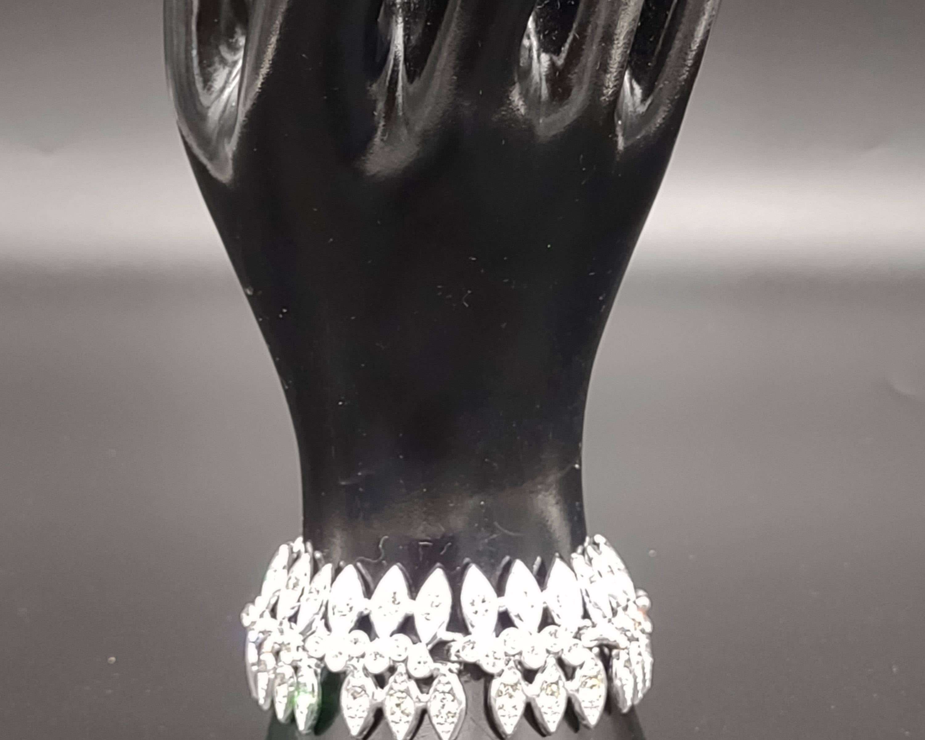 NEWYORKLISTED - Gorgeous Vintage Rhinestone Bracelet by Sarah Coventry - NEWYORKLISTED