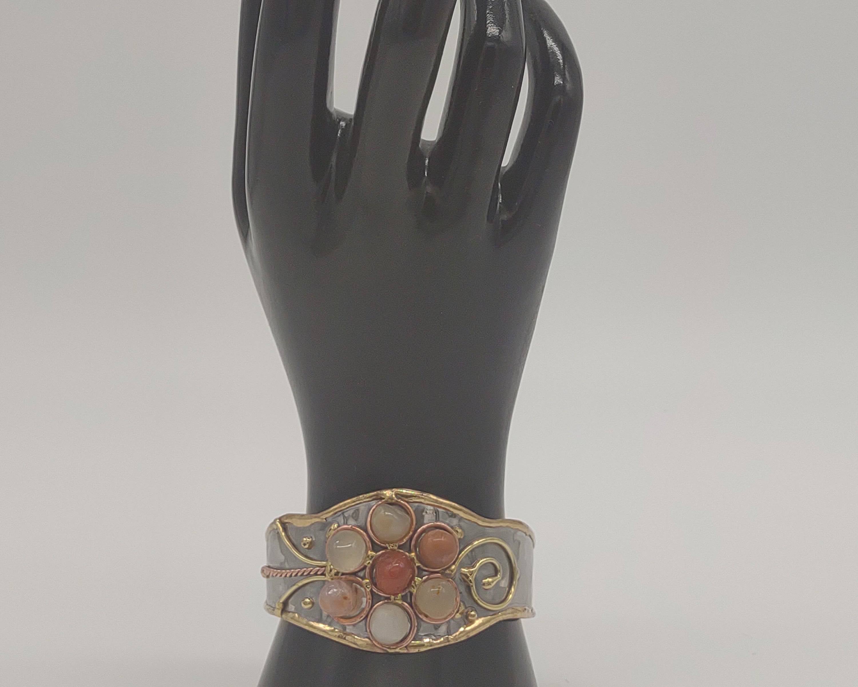 NEWYORKLISTED - Vintage Agate Flower Mixed Metal Cuff Bracelet - NEWYORKLISTED