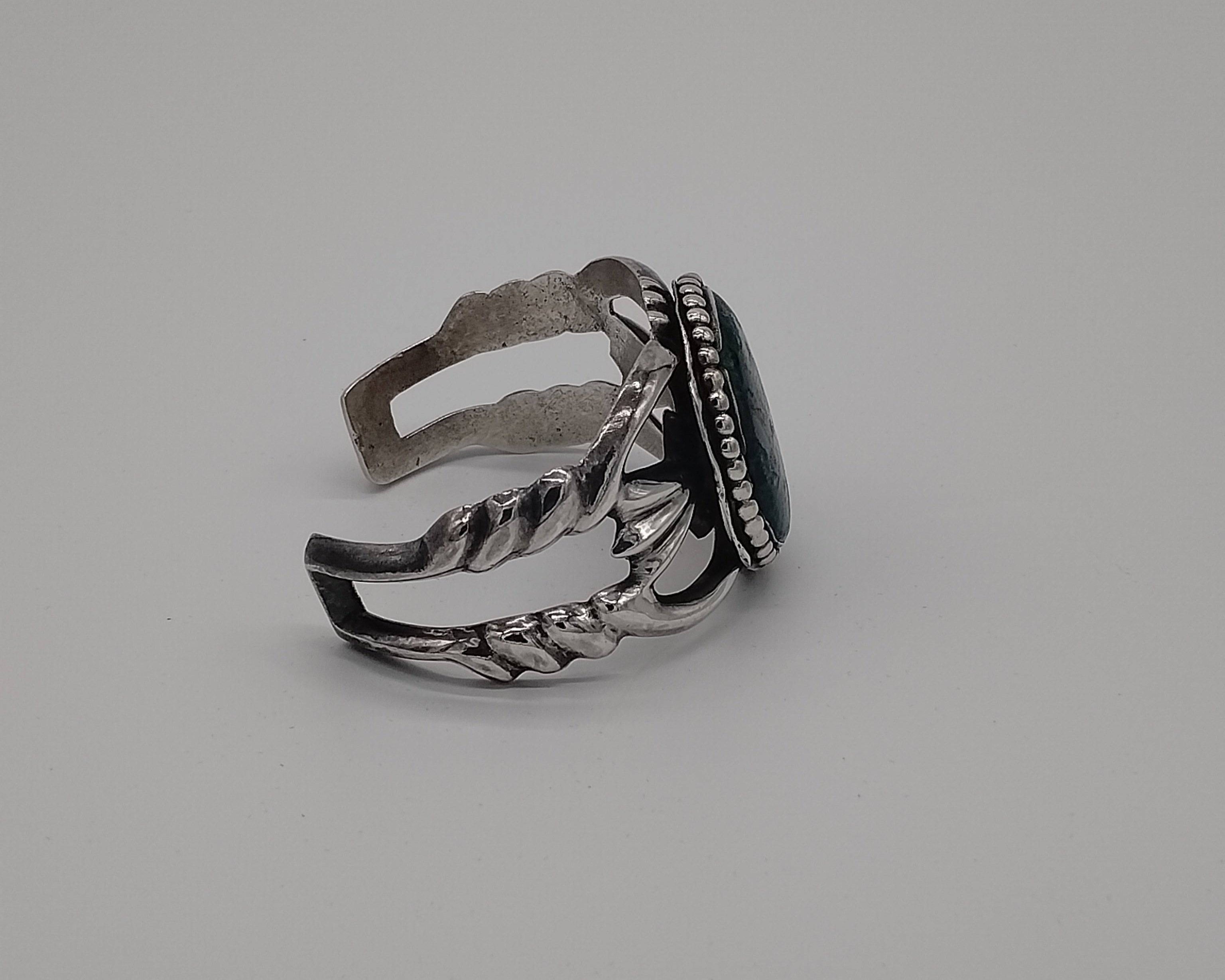 NEWYORKLISTED - Stunning Malachite & Sterling Silver Cuff Bracelet - NEWYORKLISTED