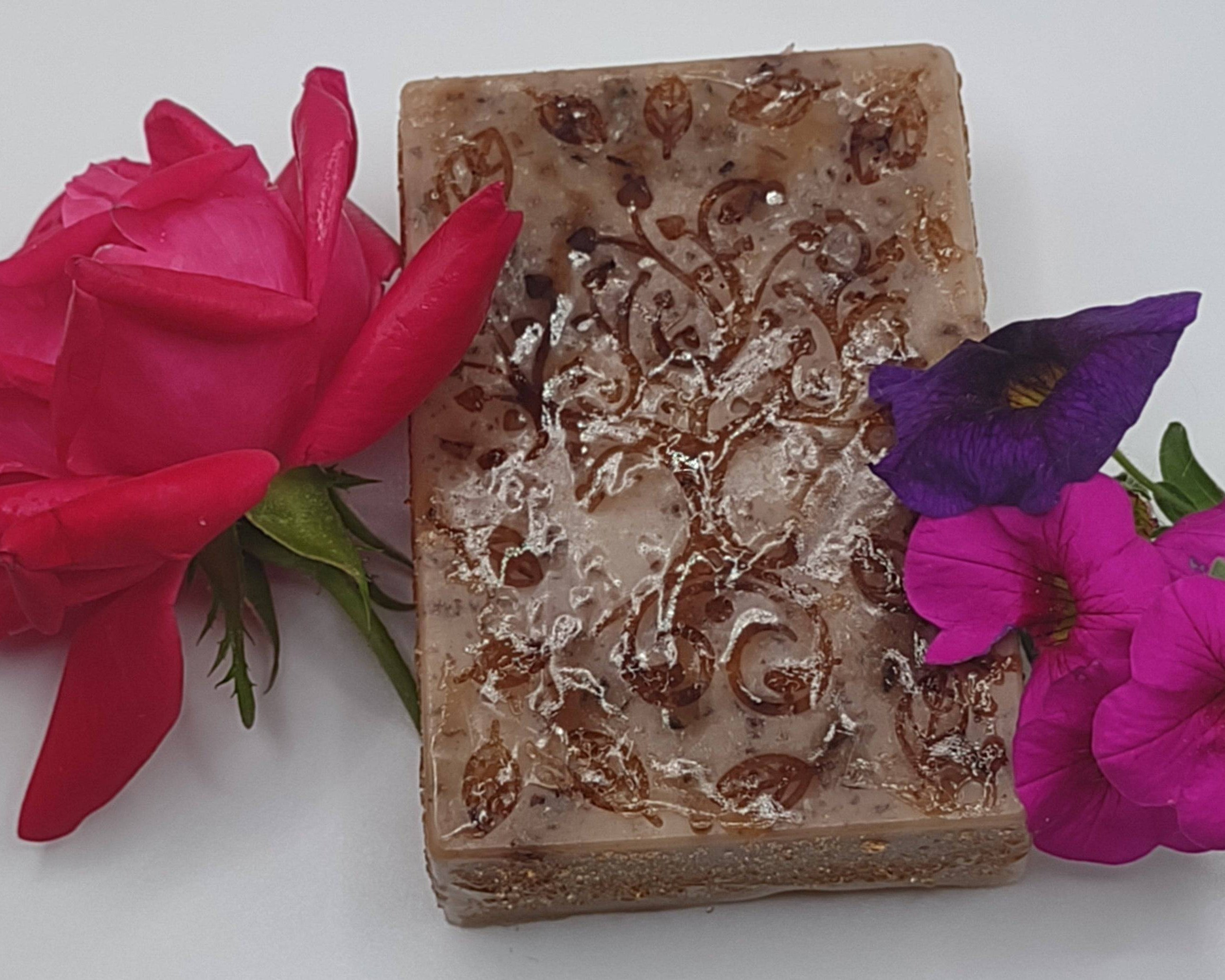 AMLA NATURALS - Hibiscus Silk Oasis Bar - NEWYORKLISTED