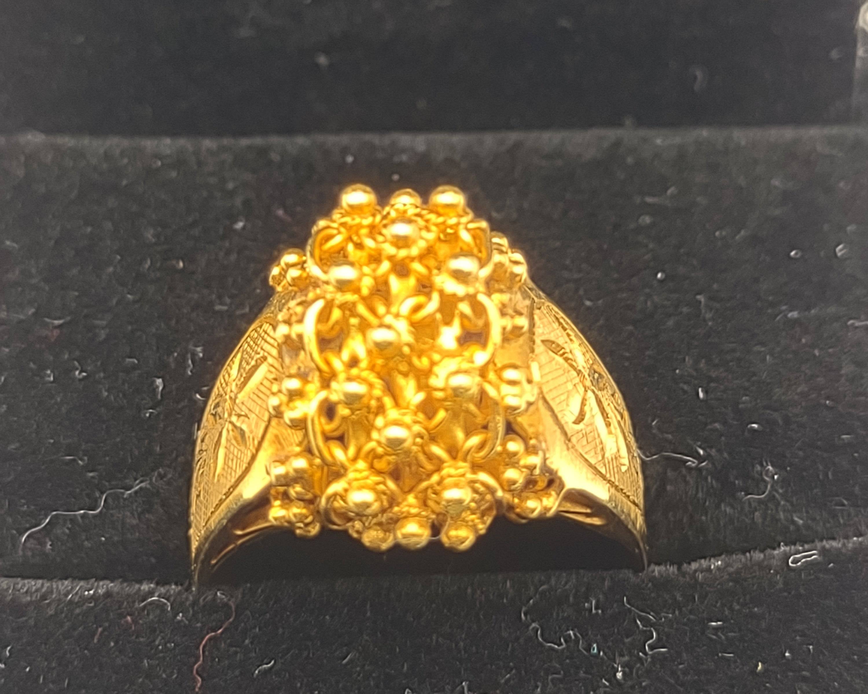 NEWYORKLISTED Vintage Jewelry Collection - Bollywood Bliss Gold Ring - NEWYORKLISTED