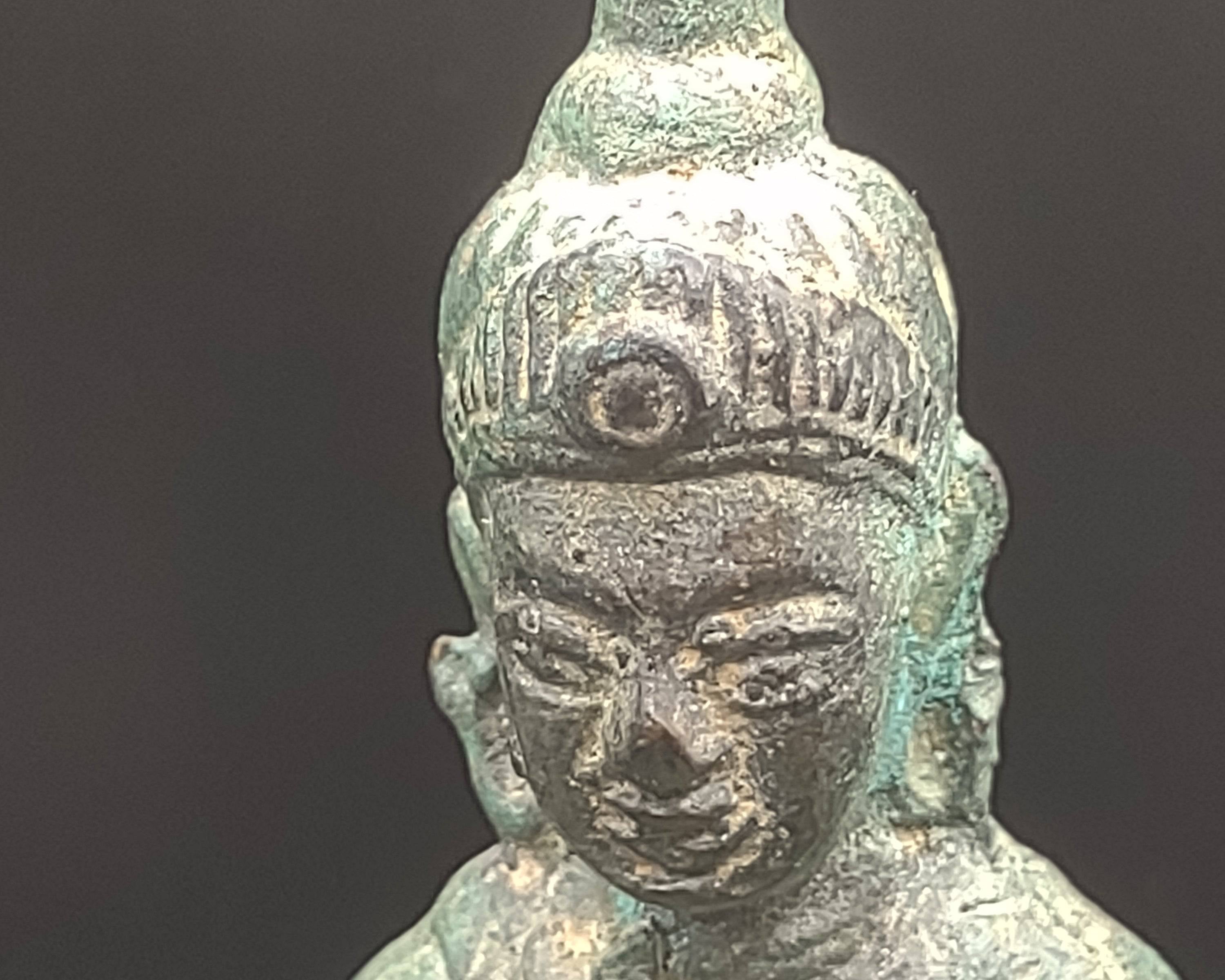 NEWYORKLISTED UNIQUE FINDS 19th Century Bronze Thai Buddha Riding a Tiger with Falcon - NEWYORKLISTED