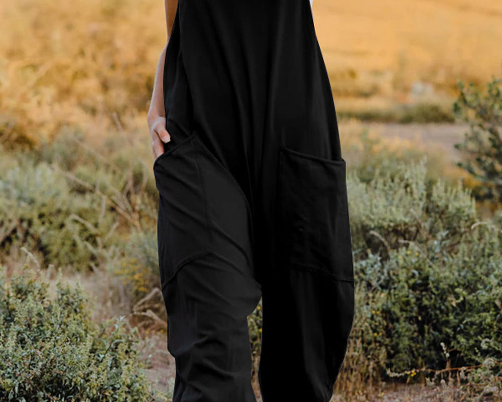 NEWYORKLISTED V-Neck Sleeveless Jumpsuit with Pockets