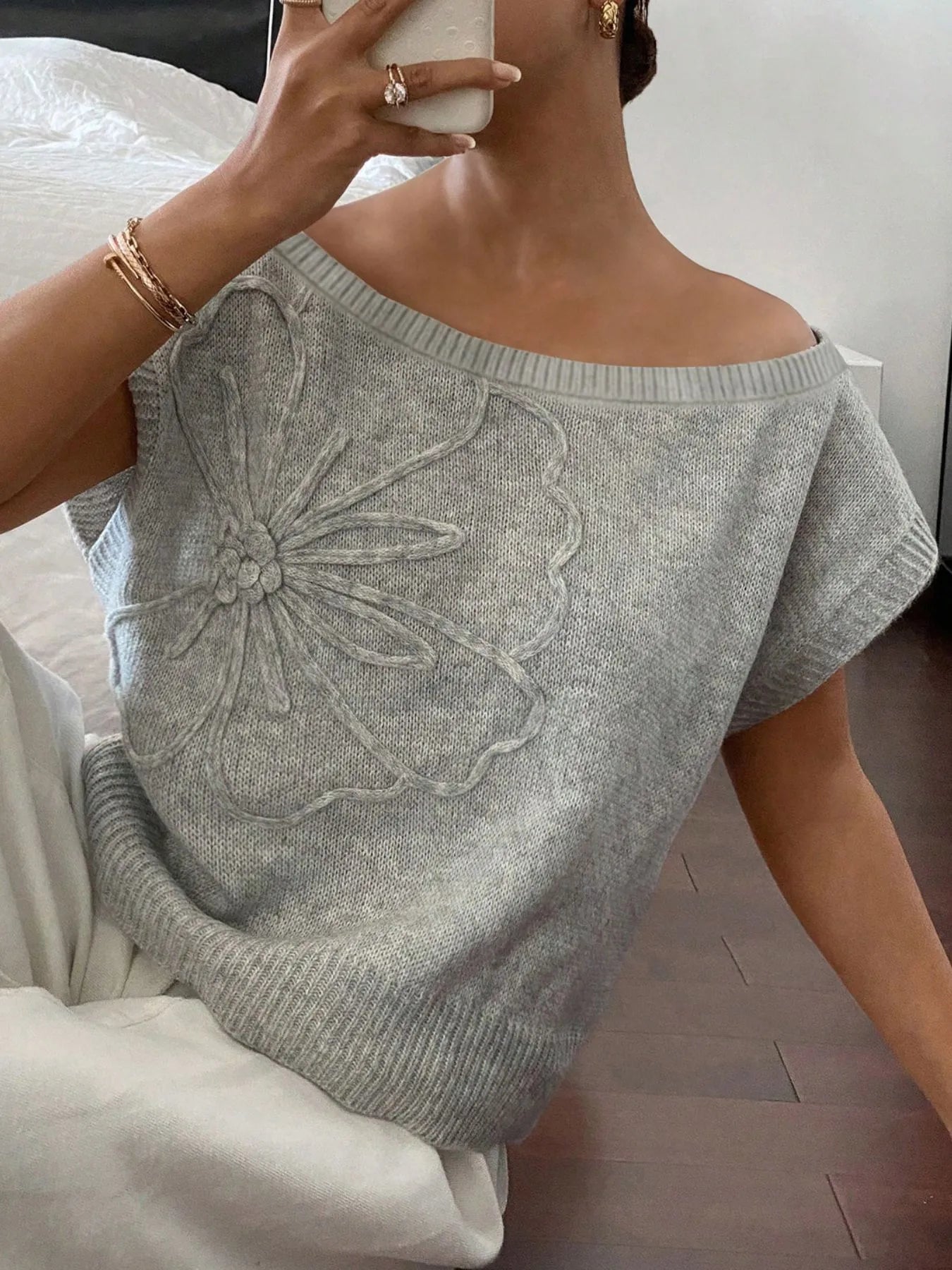 NEWYORKLISTED STYLE COLLECTION: Ribbed Hem Boat Neck Sweater