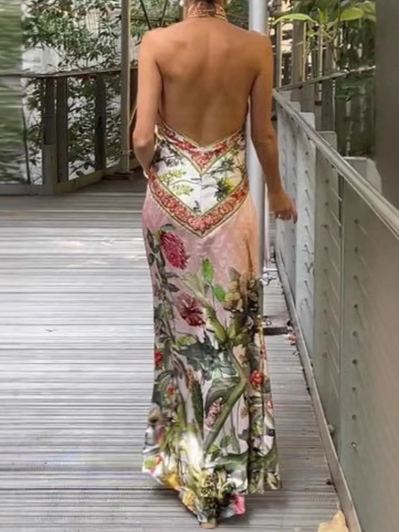 NEWYORKLISTED STYLE COLLECTION: Printed Halter Neck Backless Maxi Dress – Statement Style for Bold Summer Moments - Back of Dress