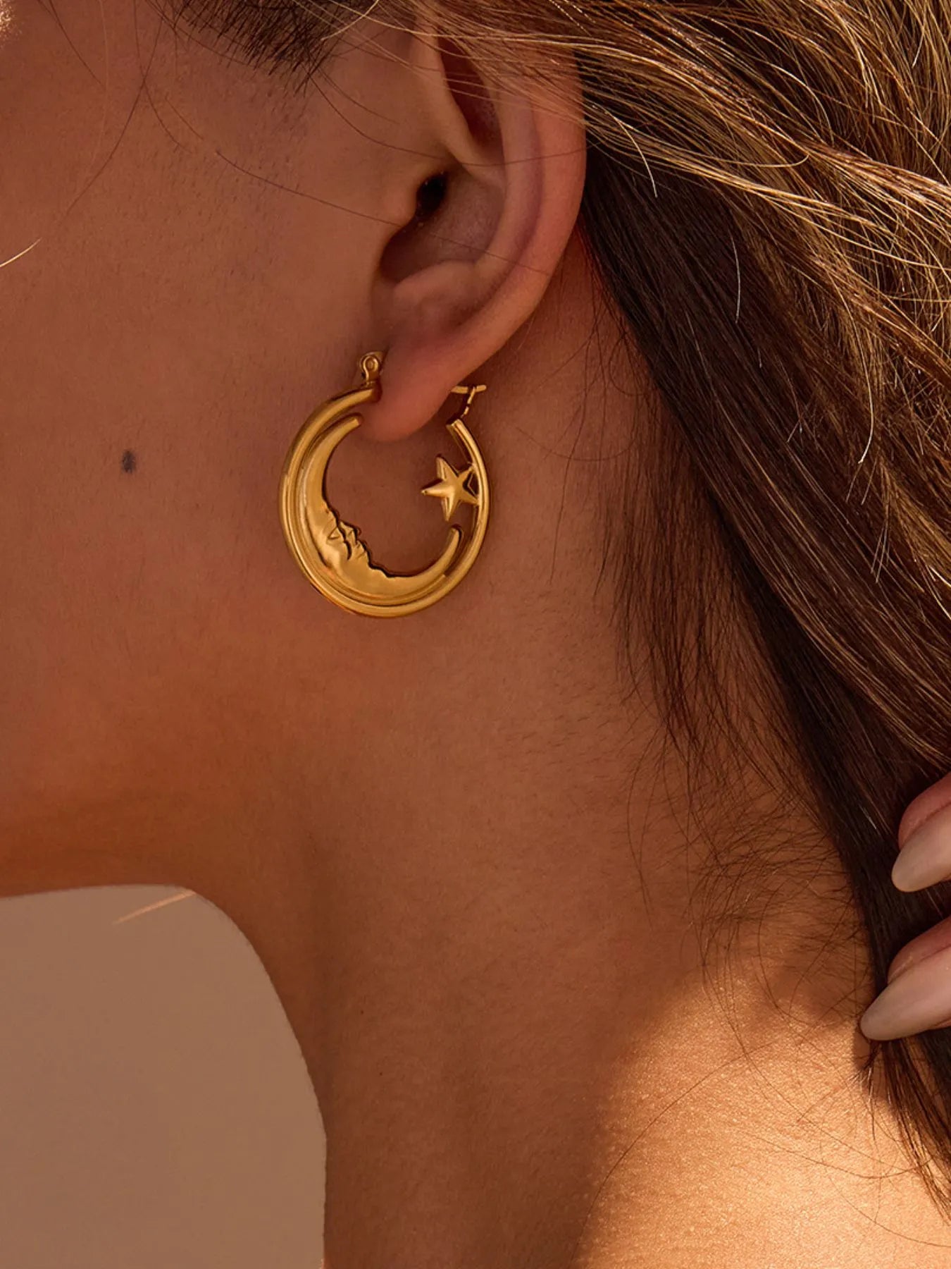 18K Gold-Plated Crescent Moon and Star Hoop Earrings – NEWYORKLISTED STYLE COLLECTION