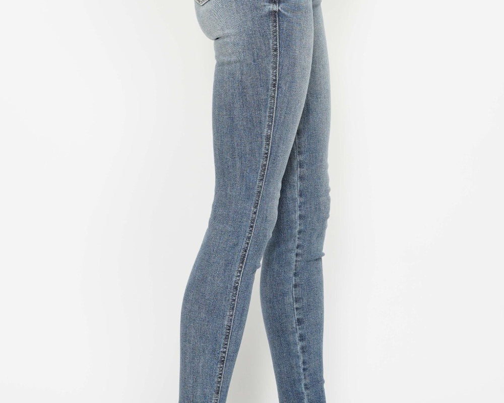 NEWYORKLISTED STYLE COLLECTION: Full Size Tummy Control Contrast Wash Skinny Jeans - NEWYORKLISTED