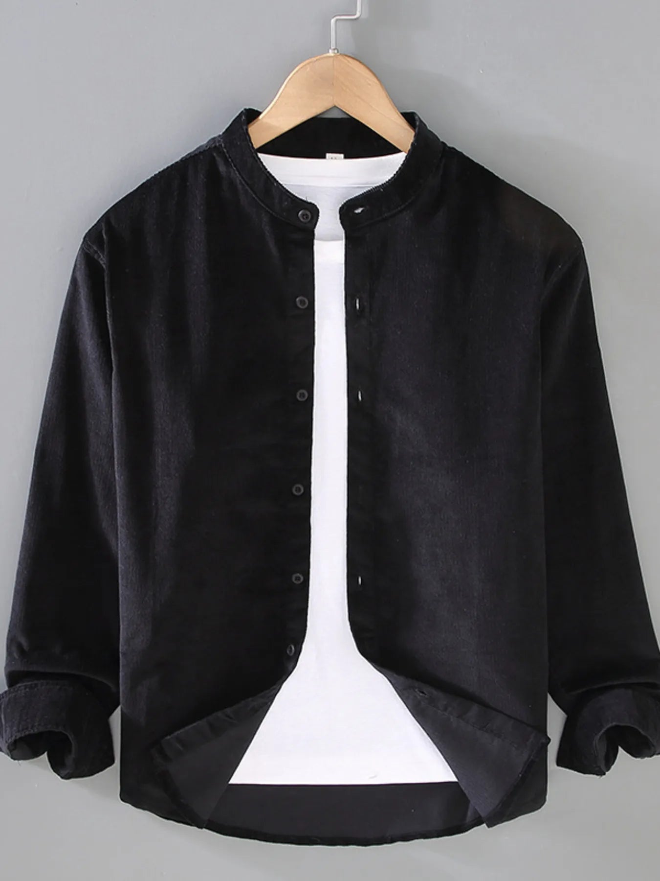 NEWYORKLISTED ATLAS MEN'S COLLECTION: Men's Button Up Long Sleeve Shirt in Black