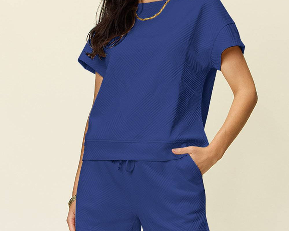 NEWYORKLISTED STYLE COLLECTION: Short Sleeve T-Shirt and Drawstring Shorts Set - NEWYORKLISTED