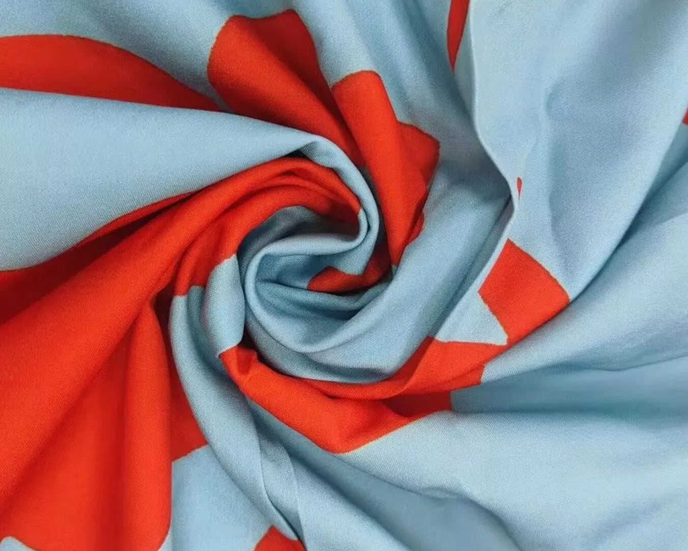 NEWYORKLISTED STYLE COLLECTION: Fabric with red and light blue pattern