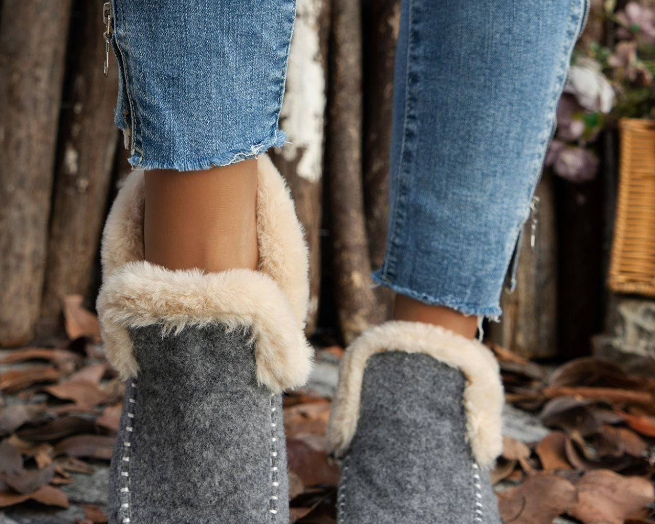 NEWYORKLISTED STYLE COLLECTION: Furry Suede Comfort Flats - NEWYORKLISTED