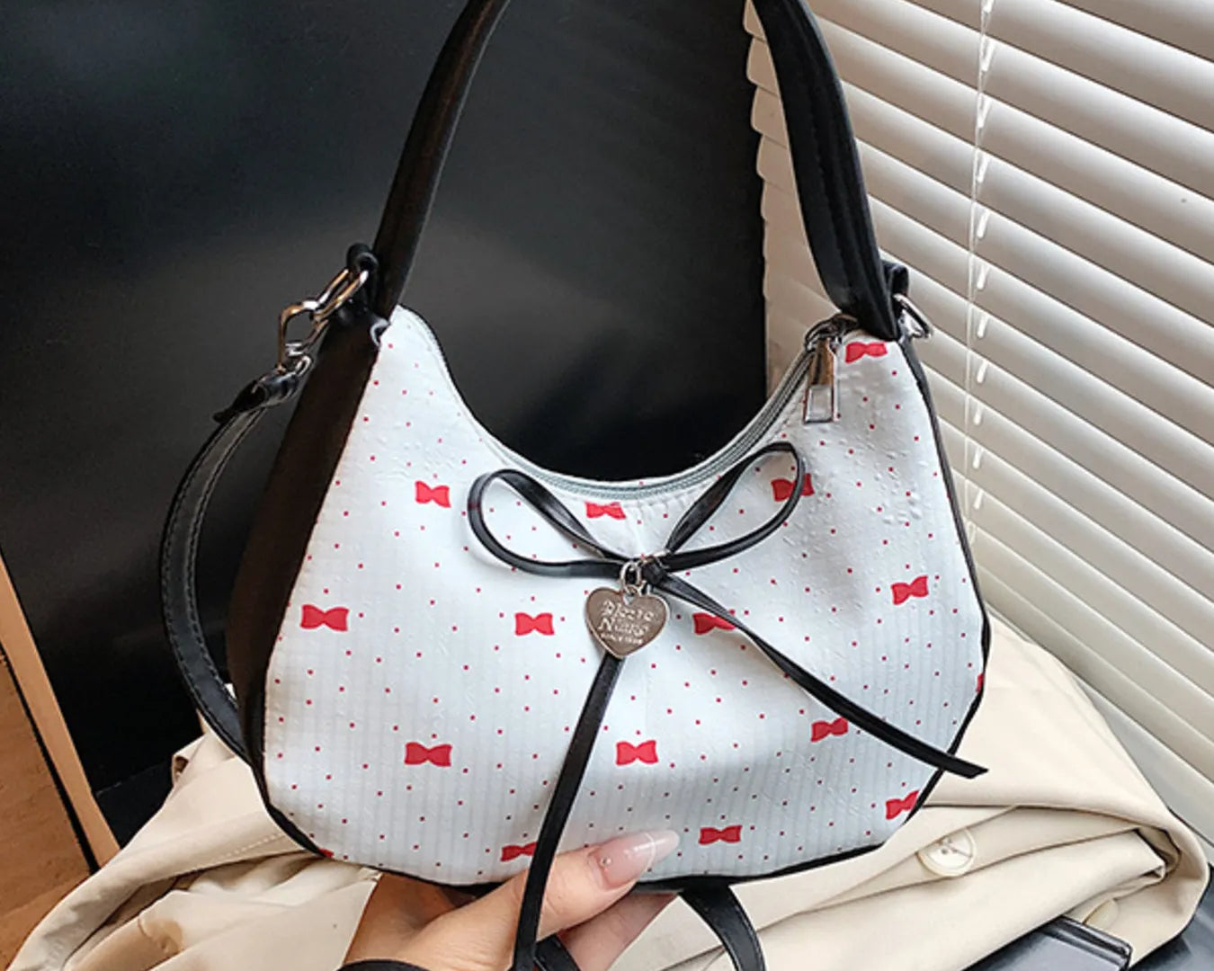 eab8b69c4b01444f932b5ab16e7075ef-Max-Origin