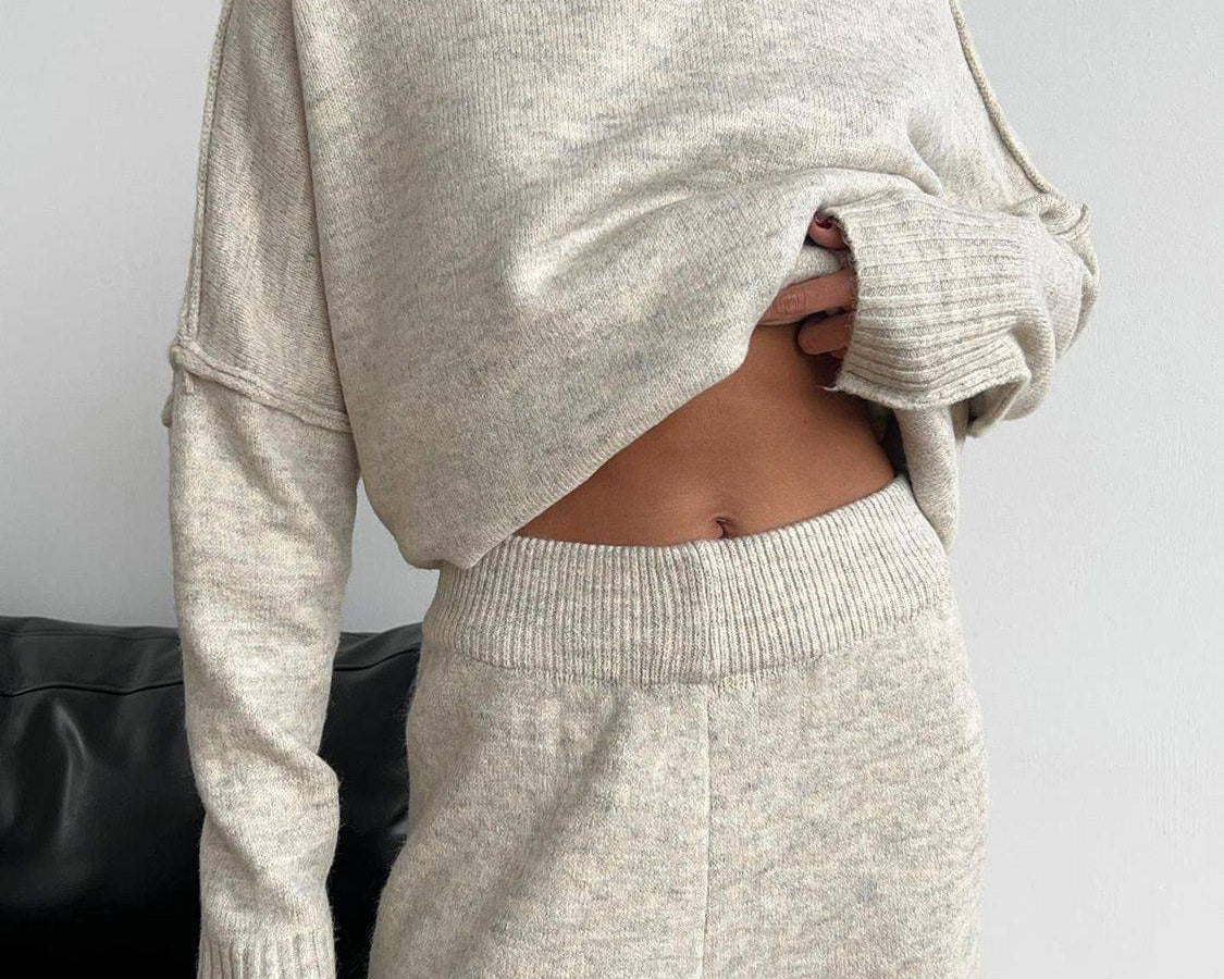 NEWYORKLISTED STYLE COLLECTION: Turtleneck Long Sleeve Top and Pants Sweater Set - NEWYORKLISTED