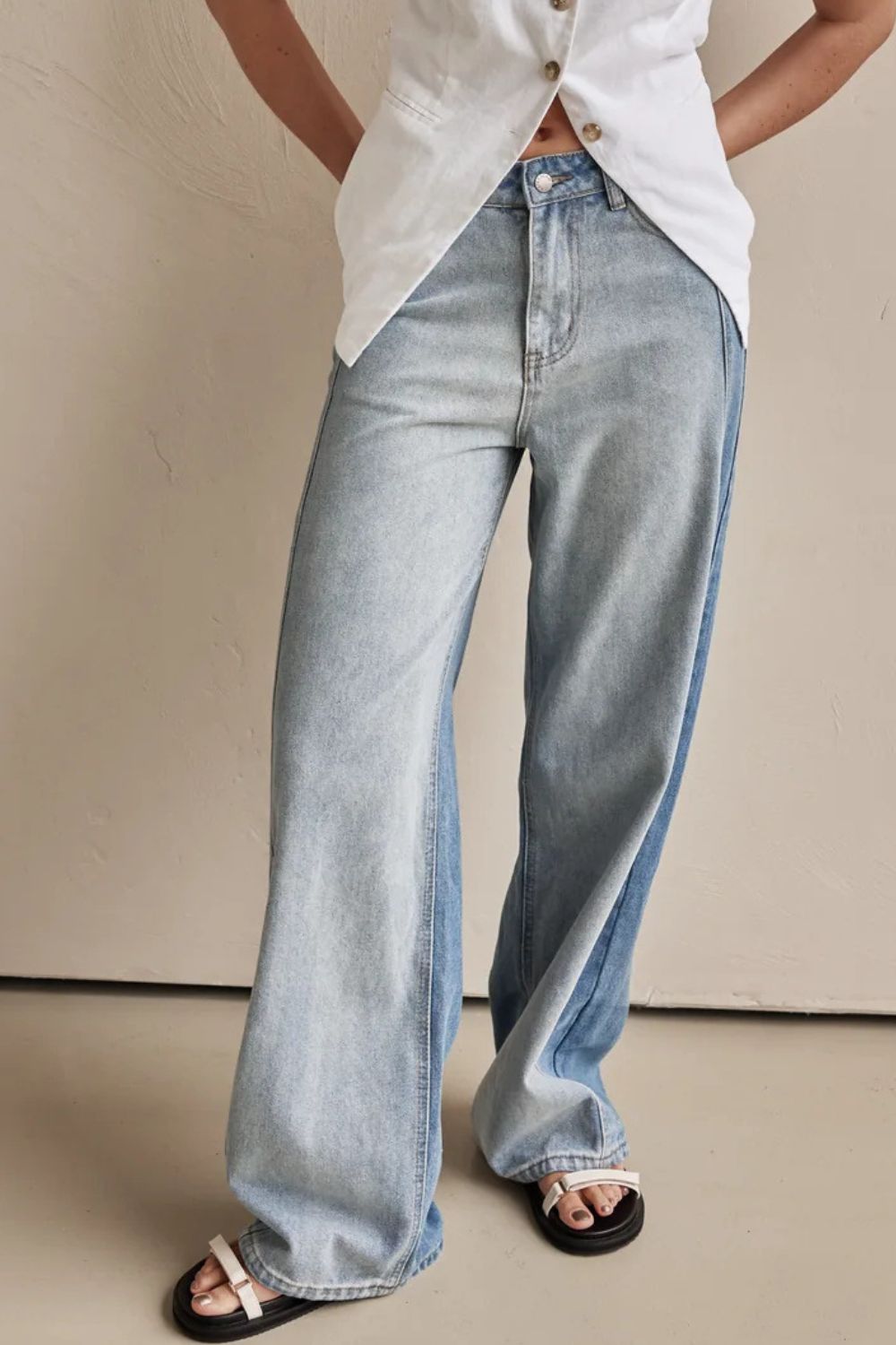 NEWYORKLISTED STYLE COLLECTION: Straight Leg Jeans with Pockets - NEWYORKLISTED