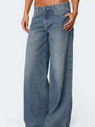 NEWYORKLISTED STYLE COLLECTION: Wide-leg jeans on a white background
