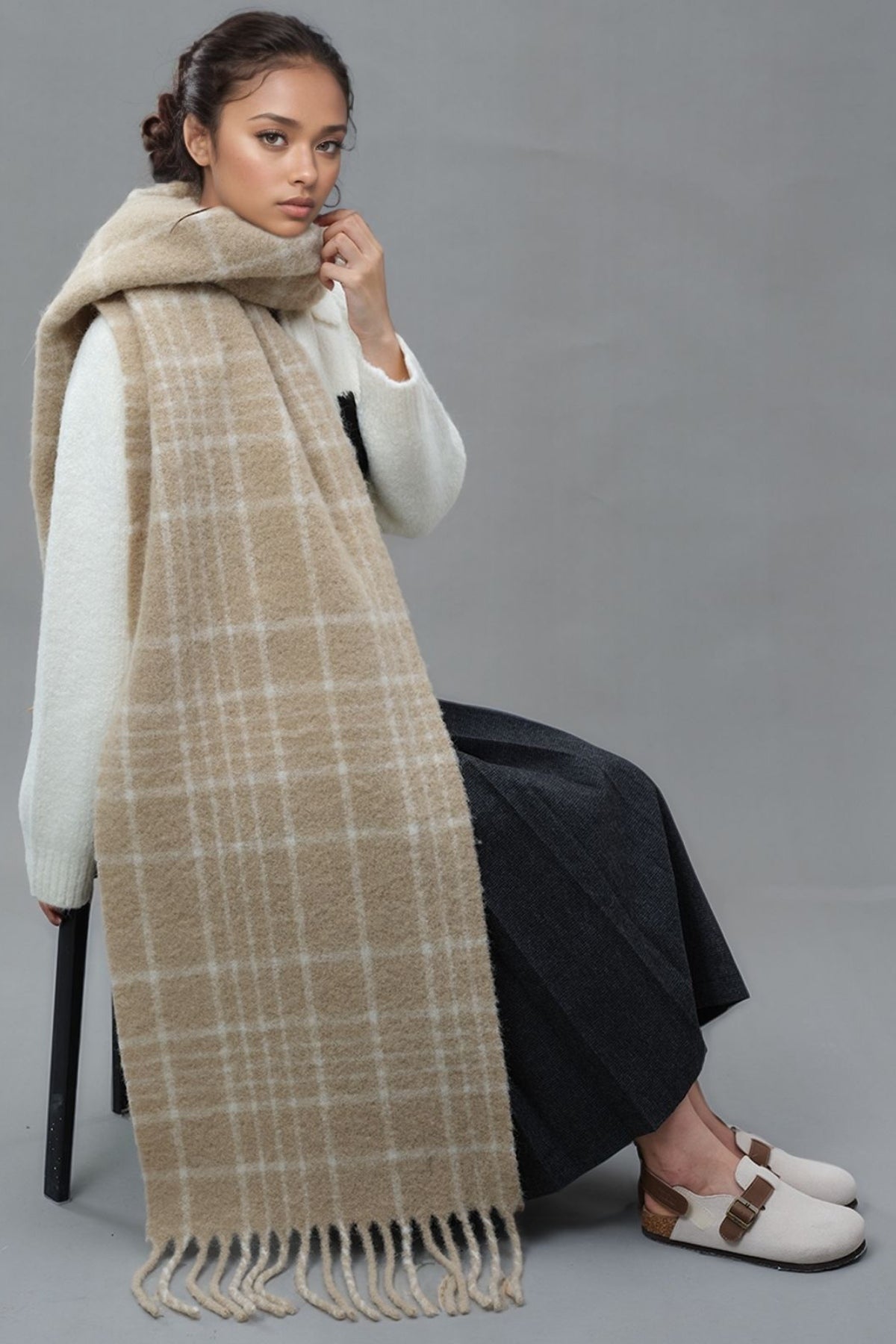 NEWYORKLISTED STYLE COLLECTION: Fringe Plaid Thermal Scarf - NEWYORKLISTED