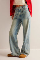 NEWYORKLISTED STYLE COLLECTION: Stonewashed Wide Leg Jeans