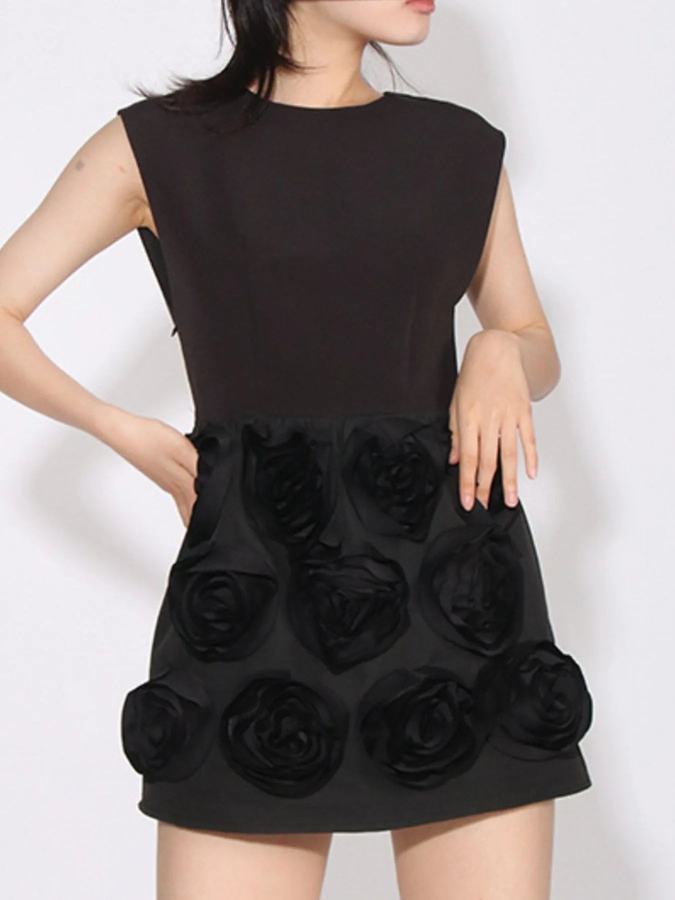 Backless striped sleeveless mini dress with tie detail – NEWYORKLISTED Runway Style