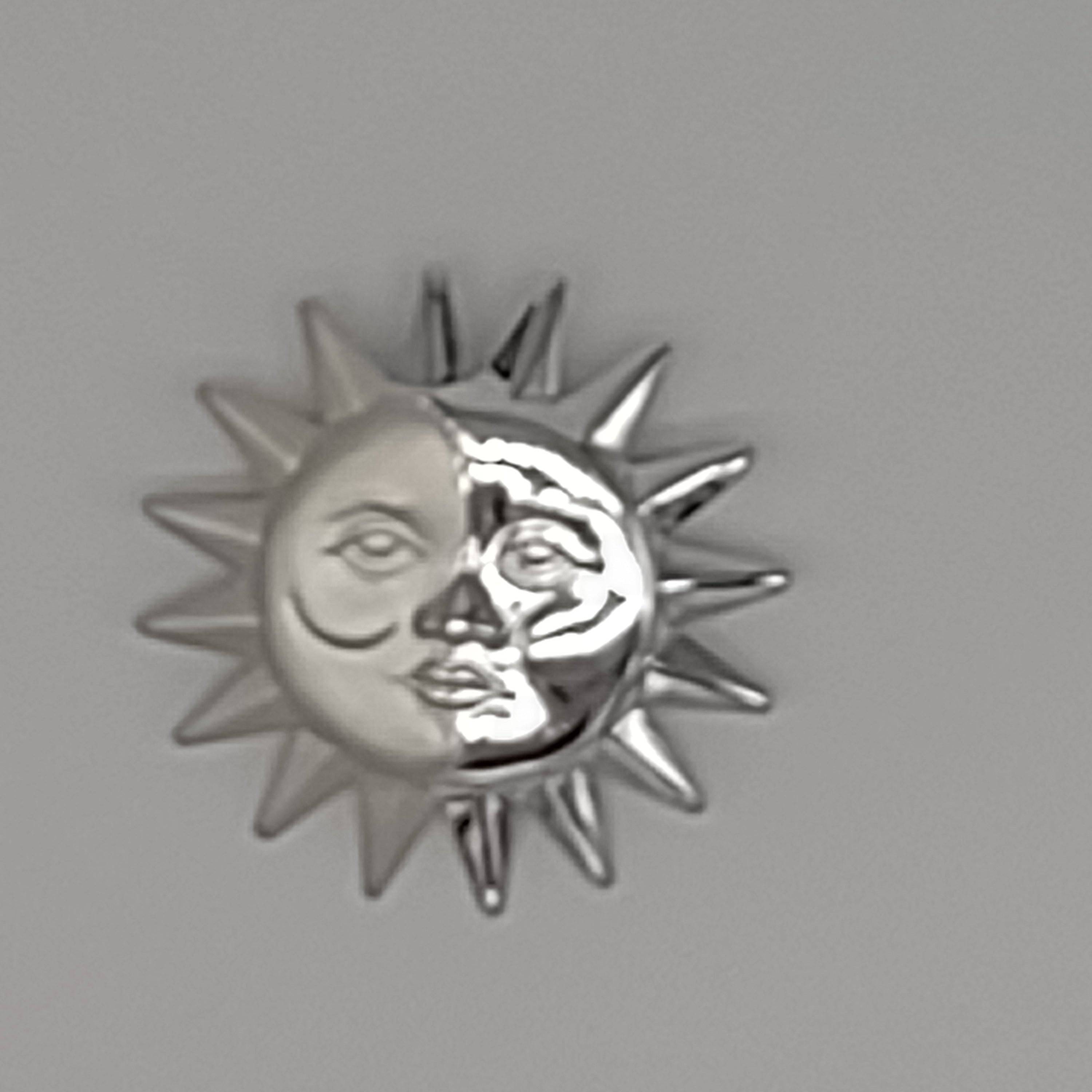 NEWYORKLISTED VINTAGE - Danecraft Sterling Silver Sun Pendent - NEWYORKLISTED