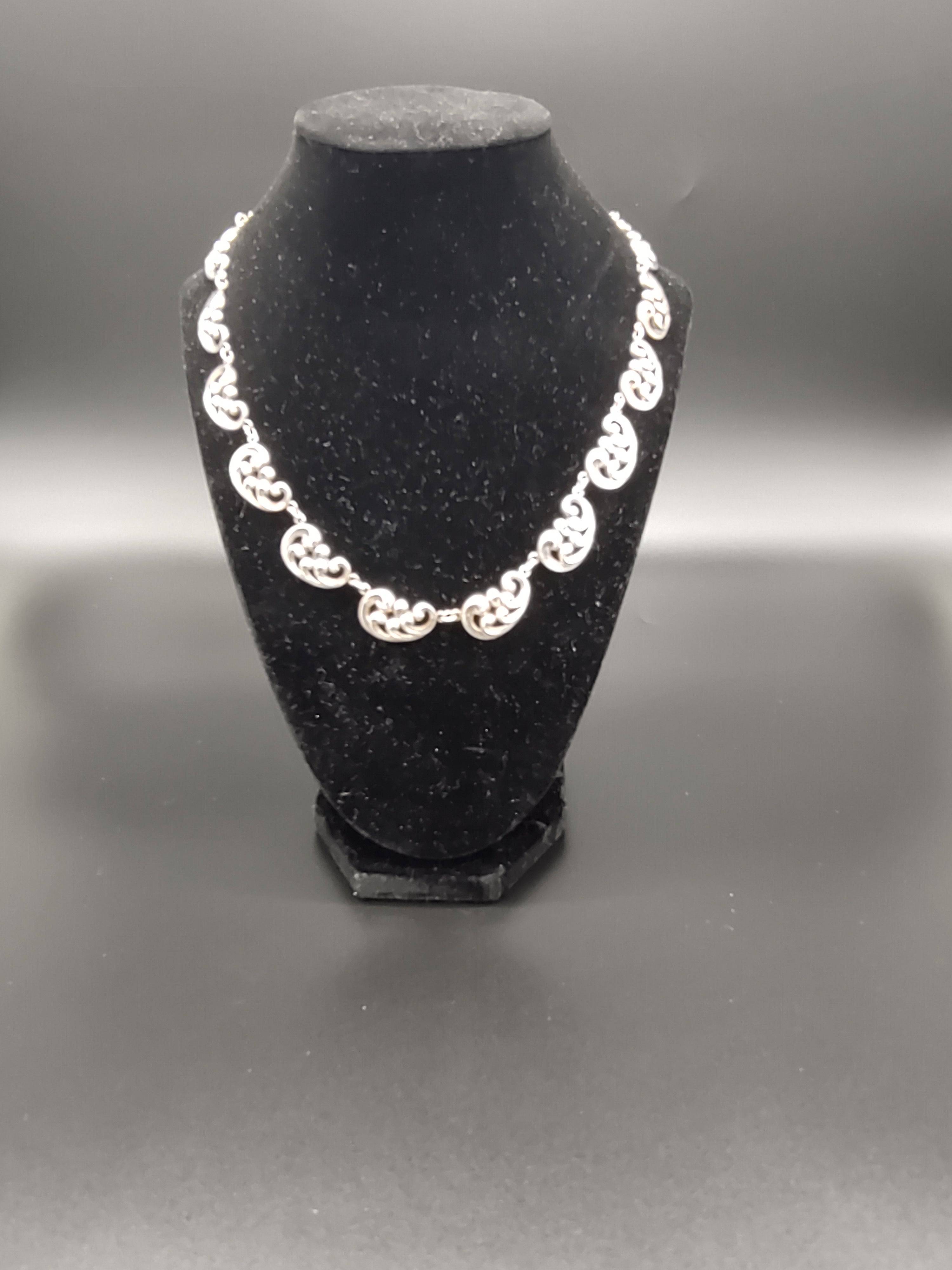 NEWYORKLISTED Vintage Sterling Silver Ornate Scroll Work Necklace