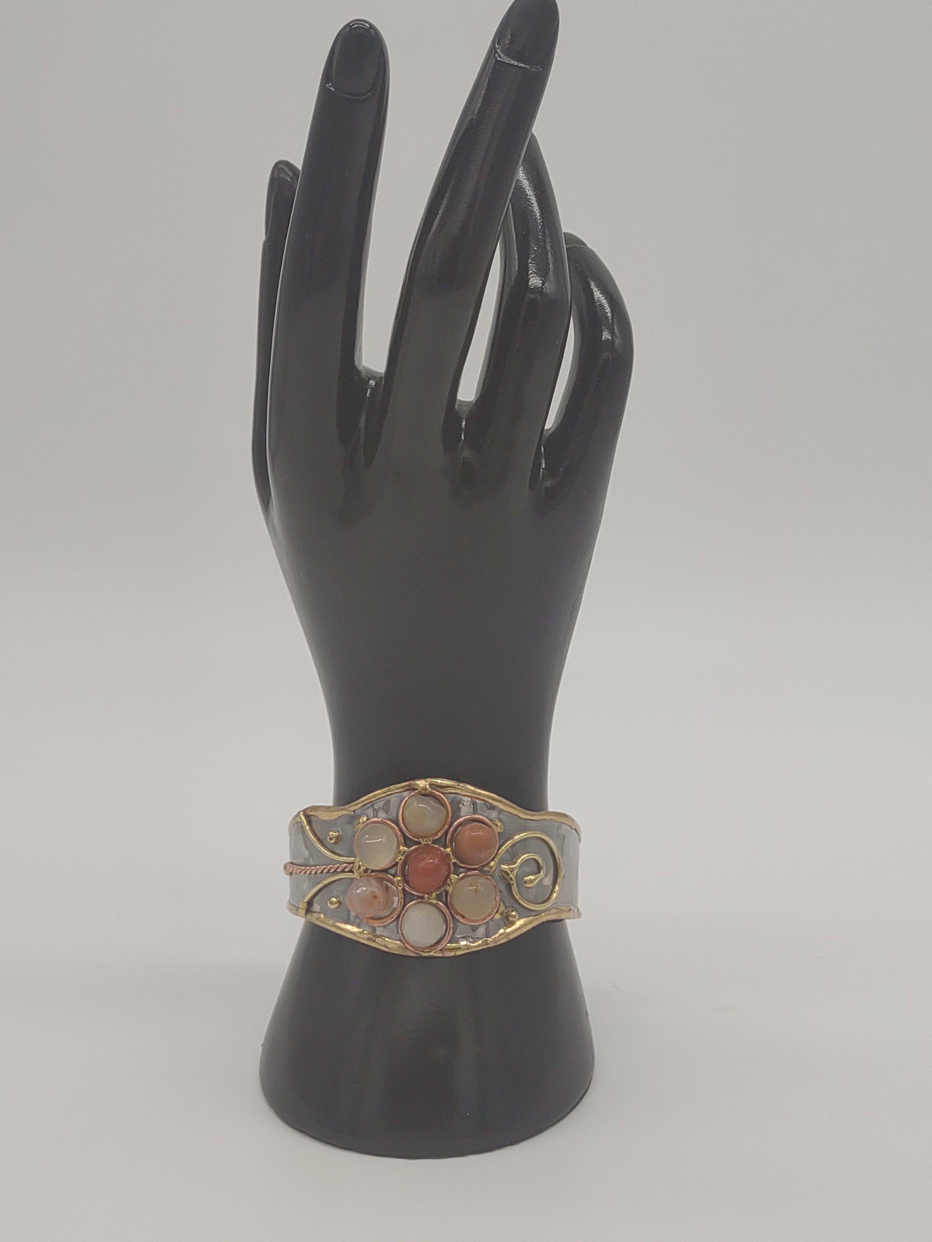 NEWYORKLISTED - Vintage Agate Flower Mixed Metal Cuff Bracelet - NEWYORKLISTED