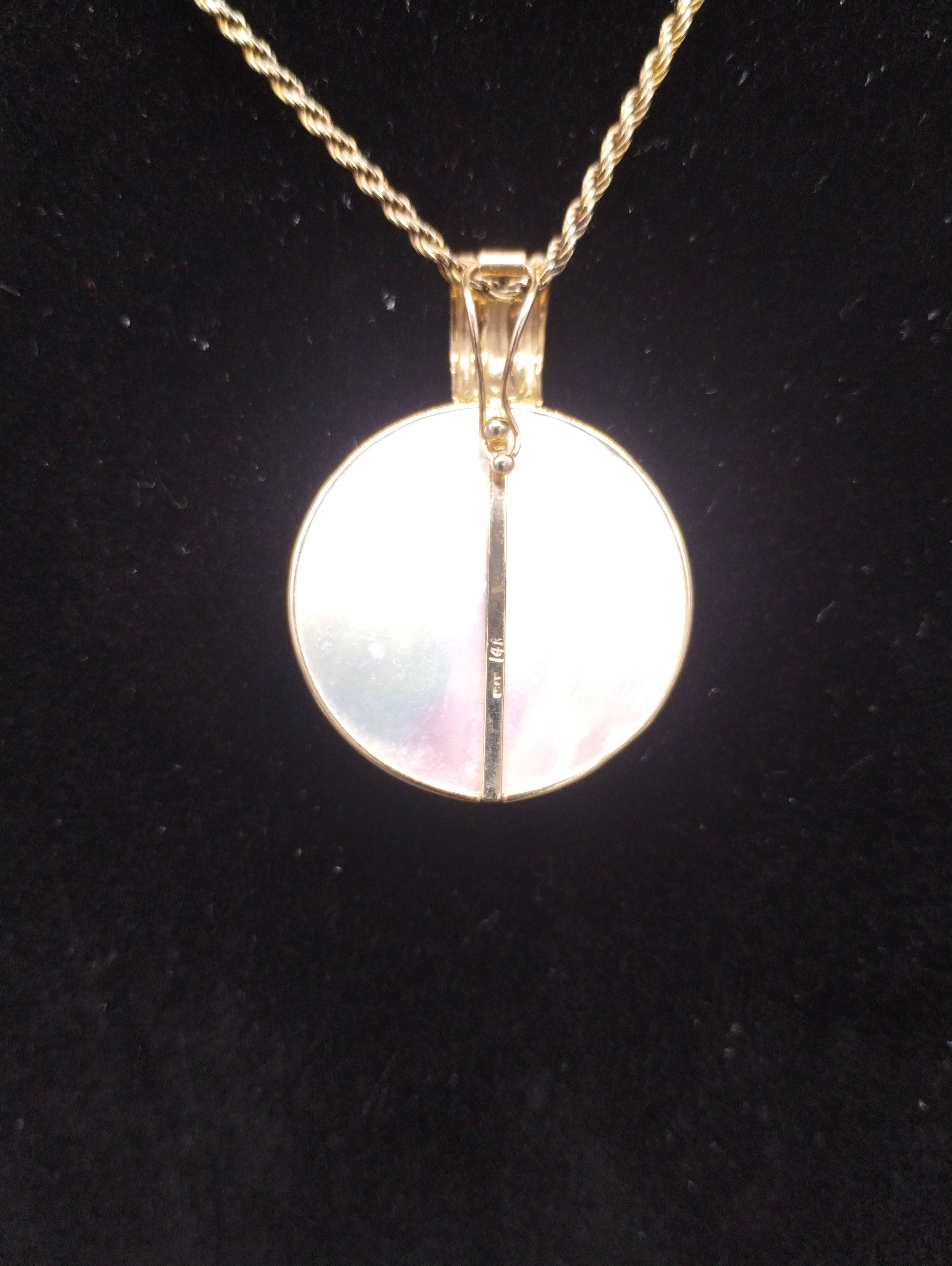 NEWYORKLISTED - Vintage Gorgeous Blister Pearl Necklace with 14K Details! - NEWYORKLISTED