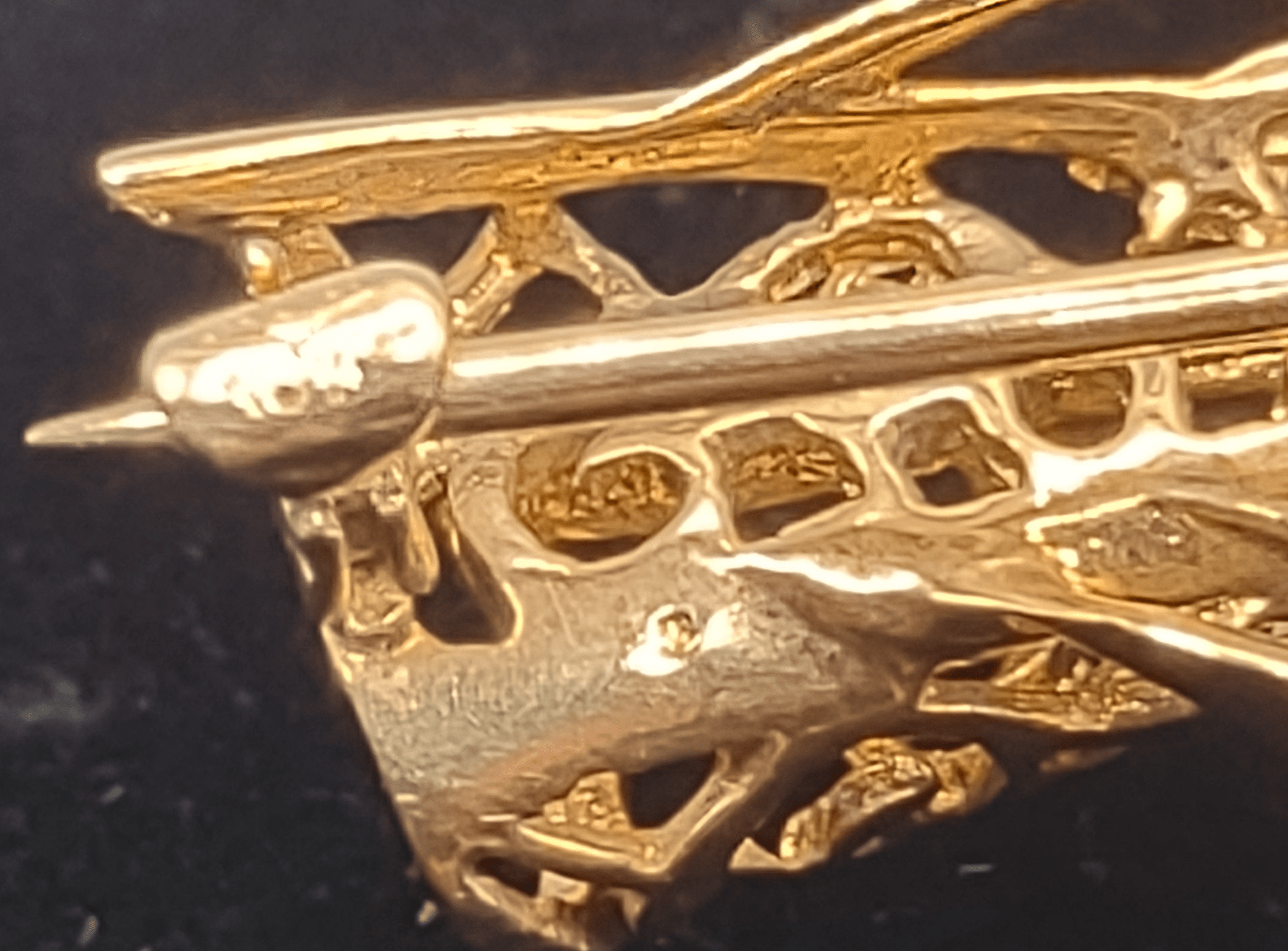 NEWYORKLISTED Vintage Jewelry Collection - Late 1920s Aquamarine Candy Delight 10K Gold Brooch - NEWYORKLISTED