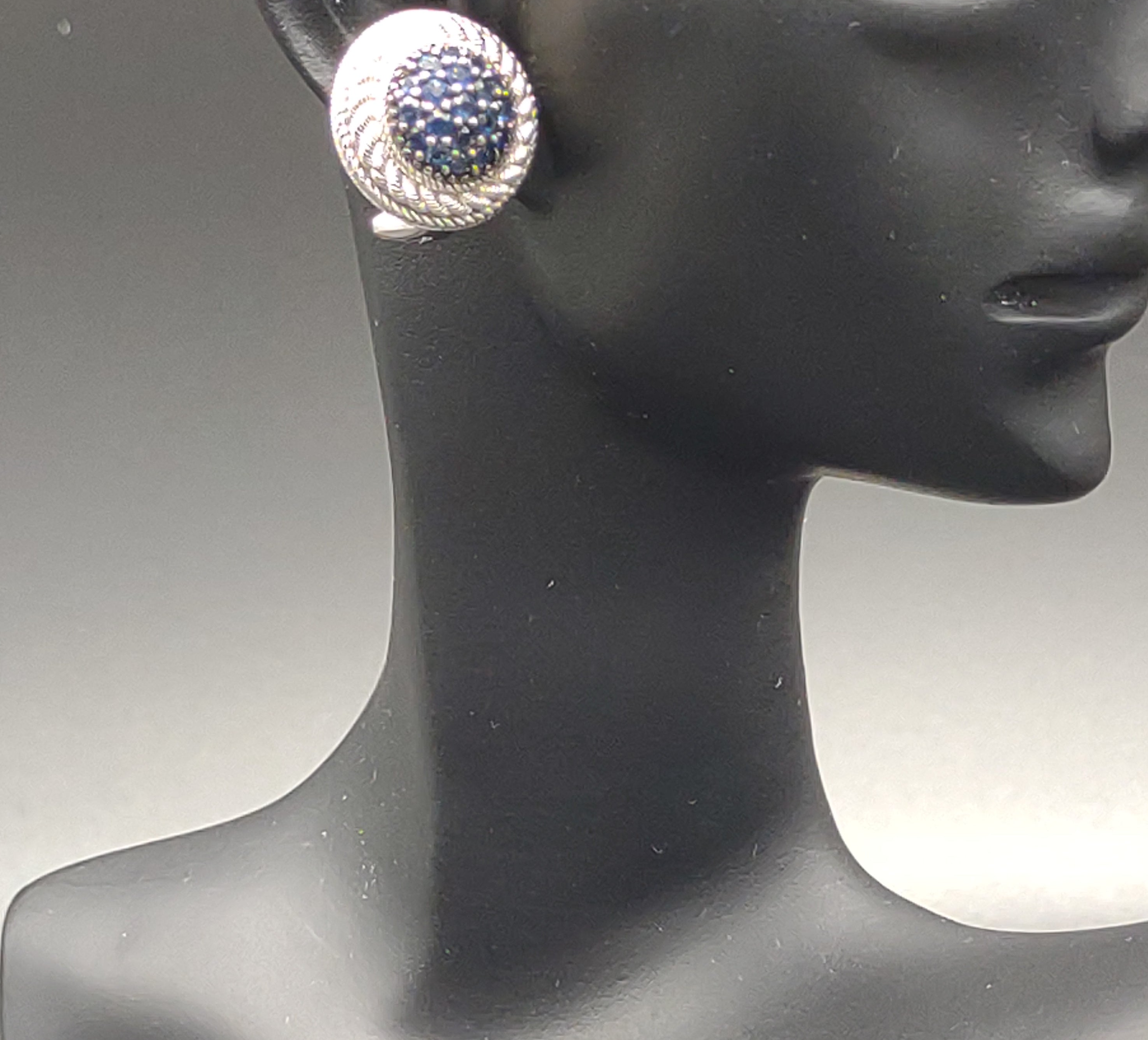 NEWYORKLISTED Vintage Jewelry - Exquisite Vintage Judith Ripka Sterling Silver Druzy Clip-On Earrings - NEWYORKLISTED