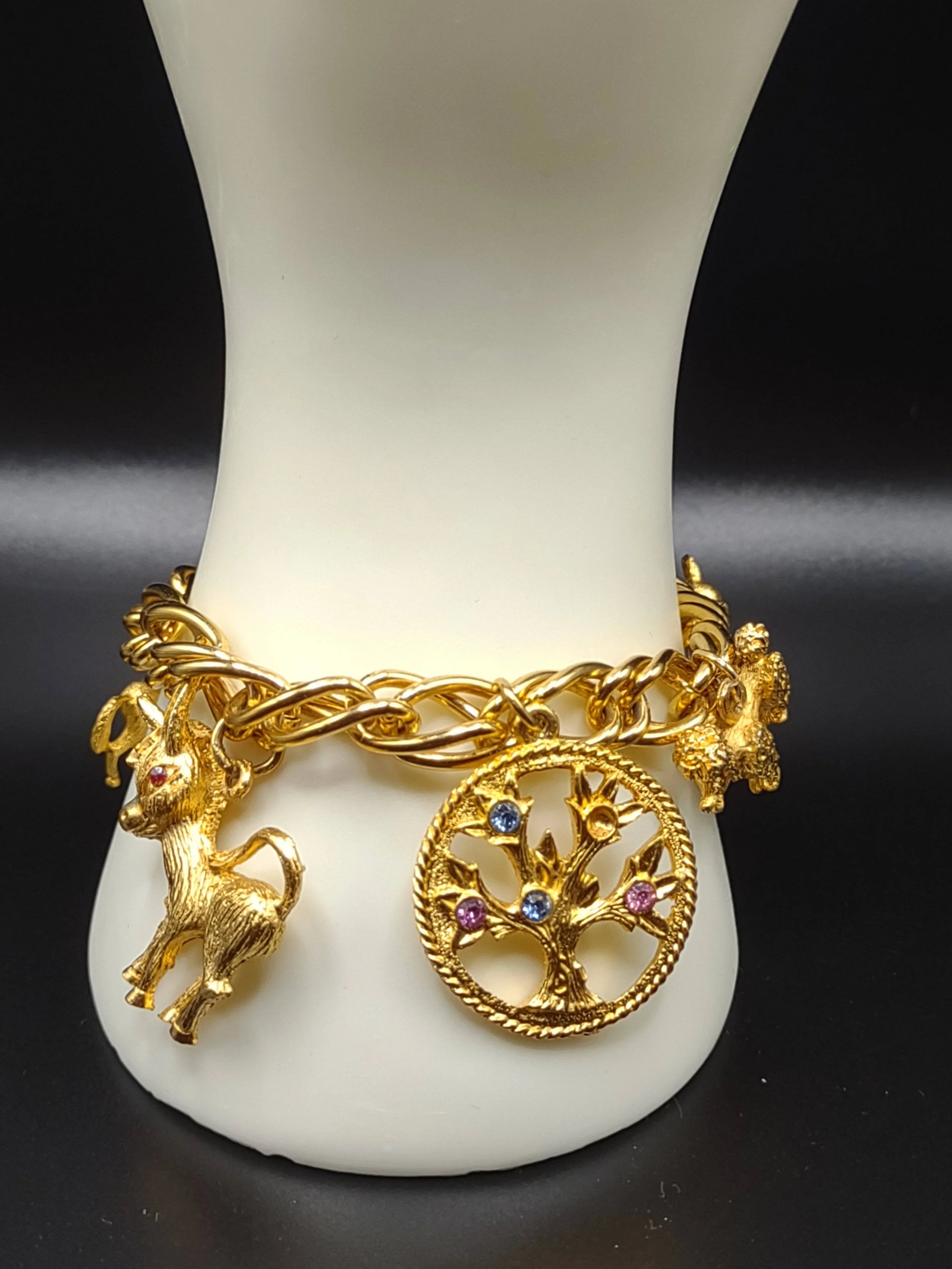 NEWYORKLISTED - Vintage Sarah Coventry Charm Barcelet - NEWYORKLISTED