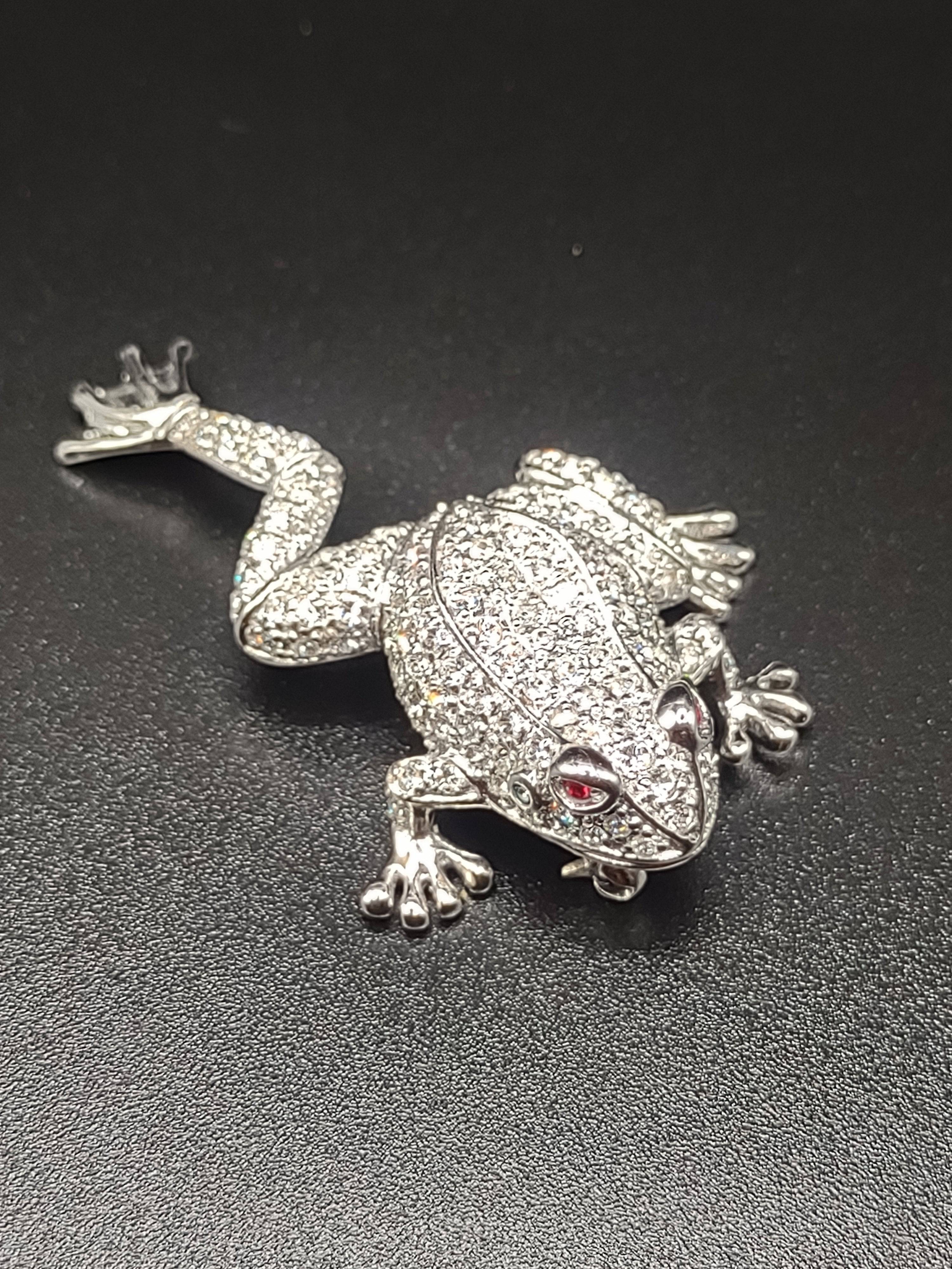 NEWYORKLISTED Vintage Jewelry - Sterling Silver Rhinestone Frog Brooch by Jenna Nicole - NEWYORKLISTED